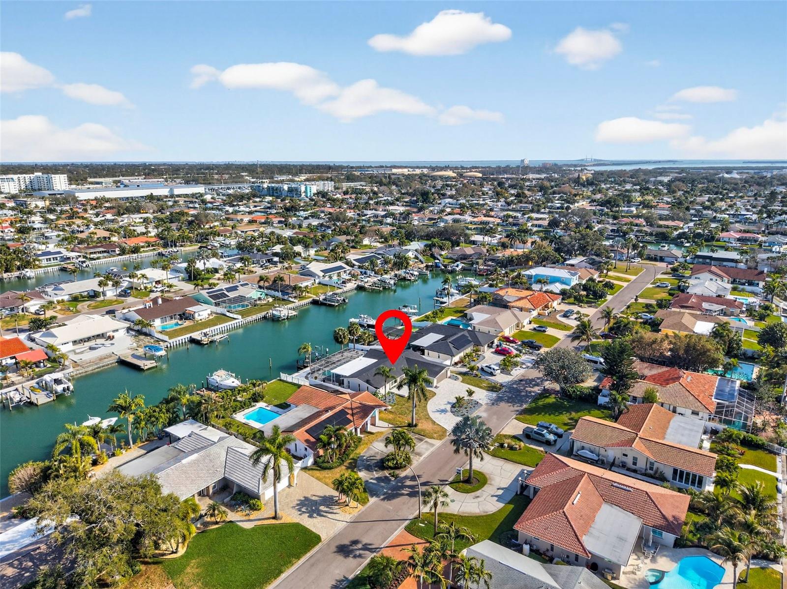 Listing photo id 49 for 4426 43rd Street S