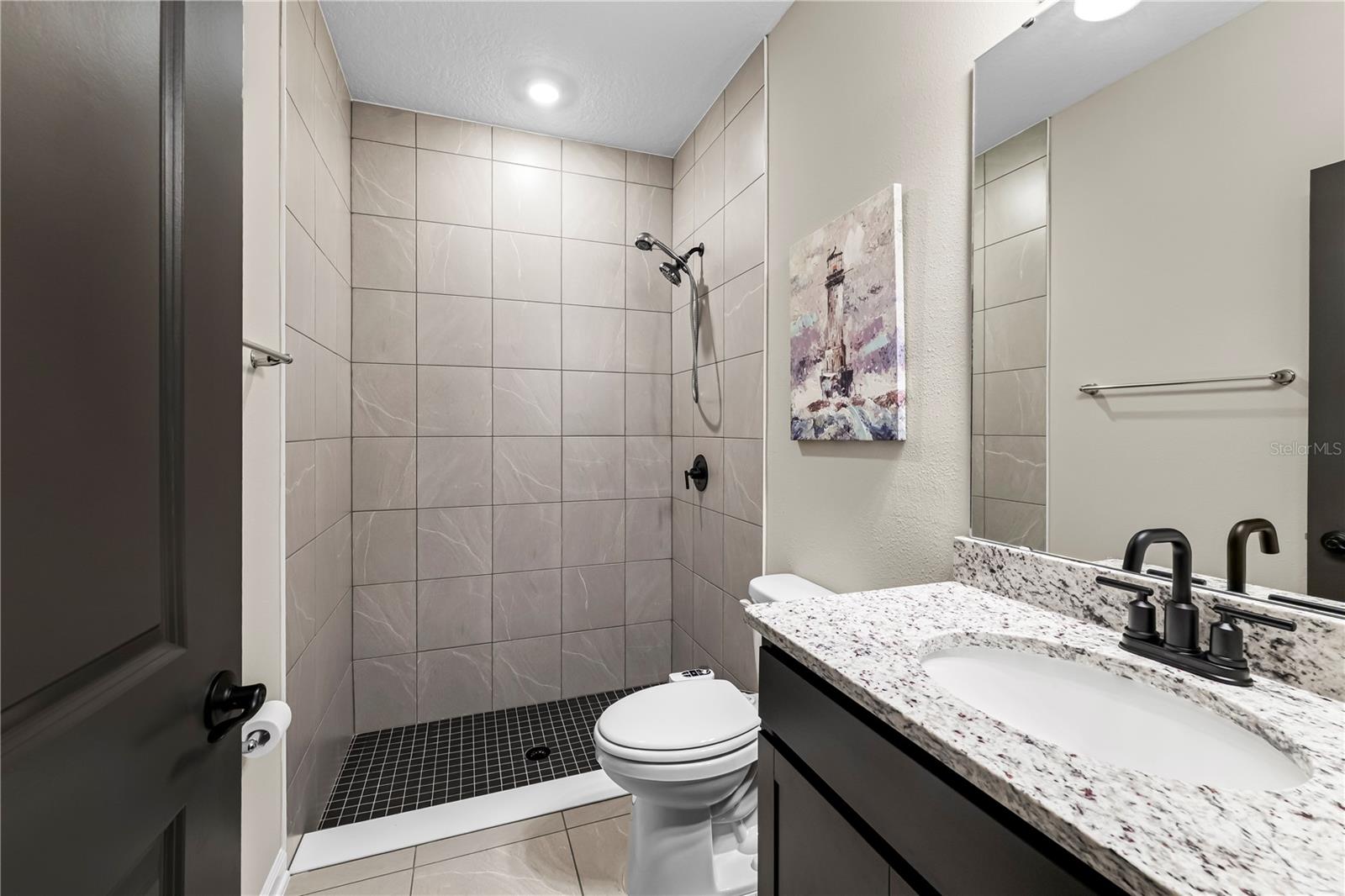 Image 18 of 38 For 2246 Palisade Point