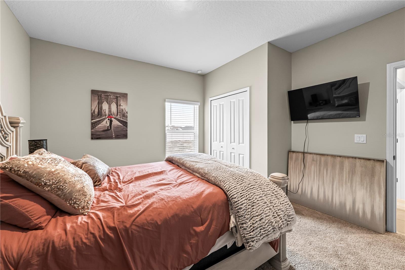 Image 31 of 38 For 2246 Palisade Point