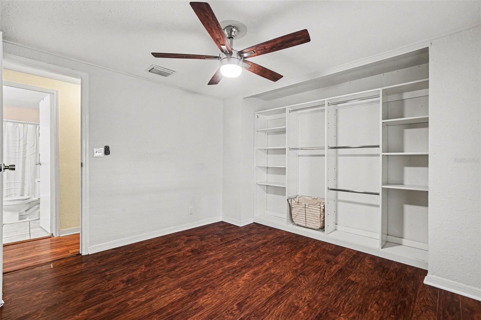 Image 19 of 37 For 14446 Shangrila Lane