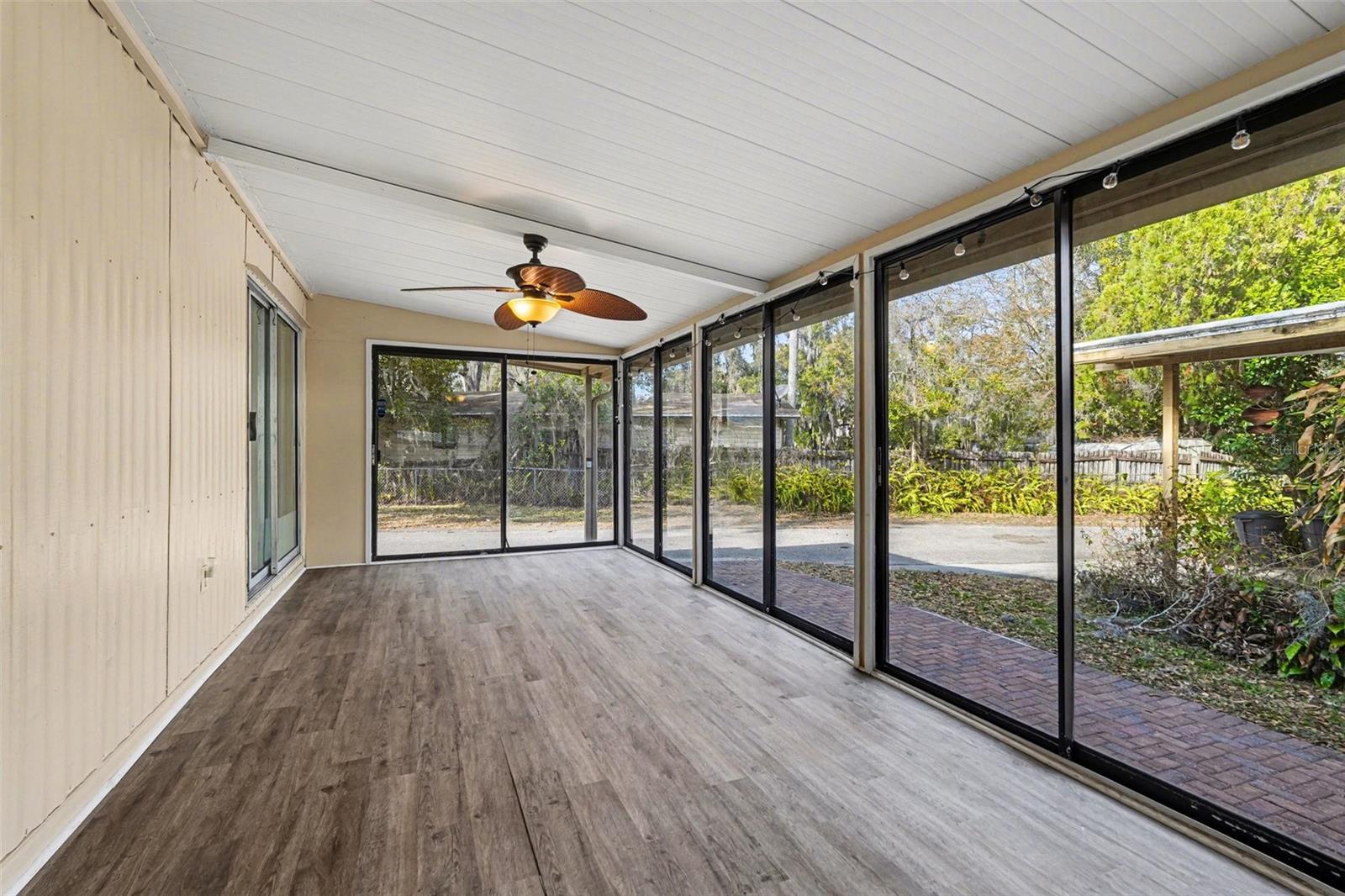 Image 23 of 37 For 14446 Shangrila Lane