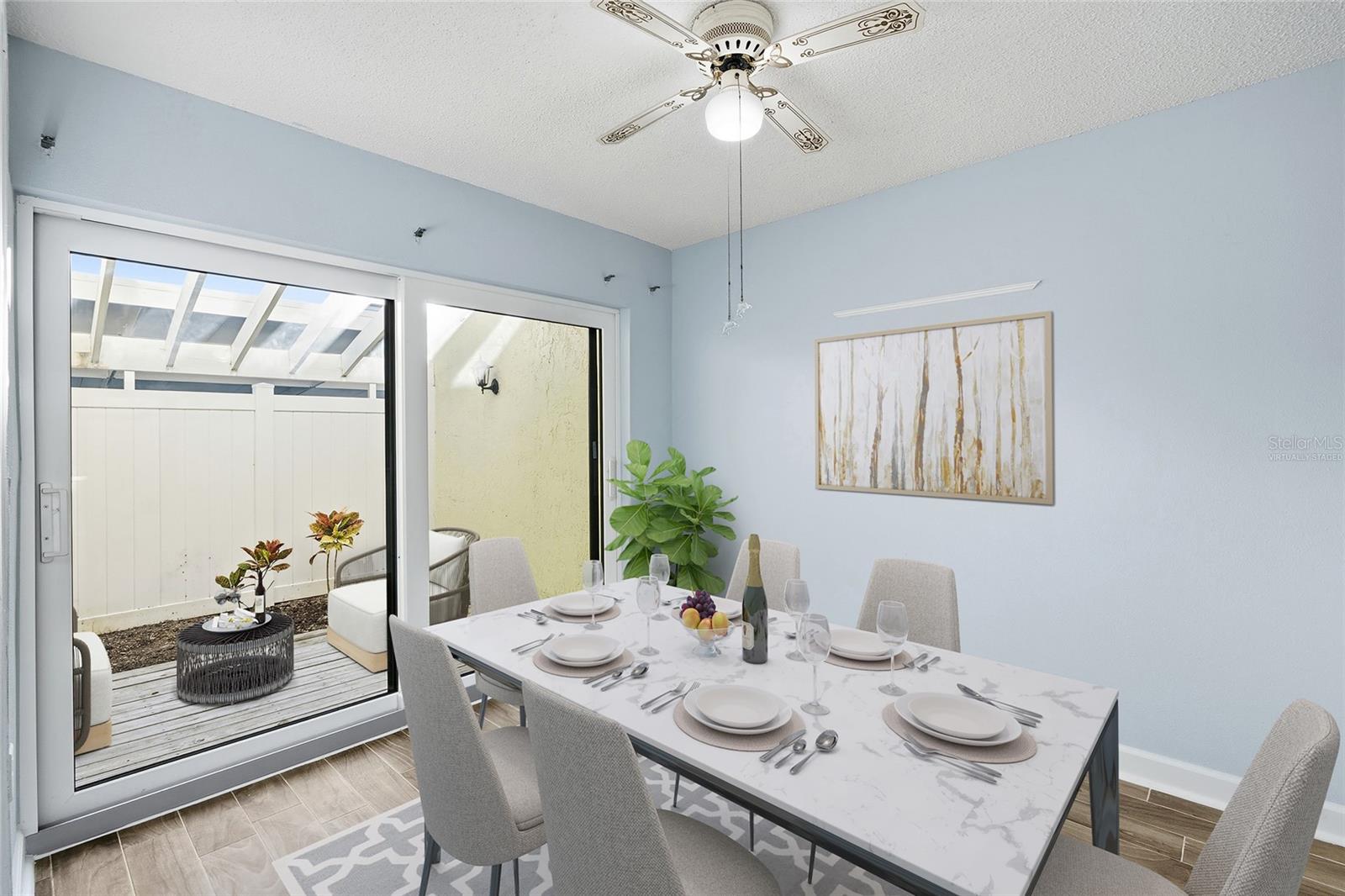 Listing photo id 13 for 1 Windrush Boulevard 21