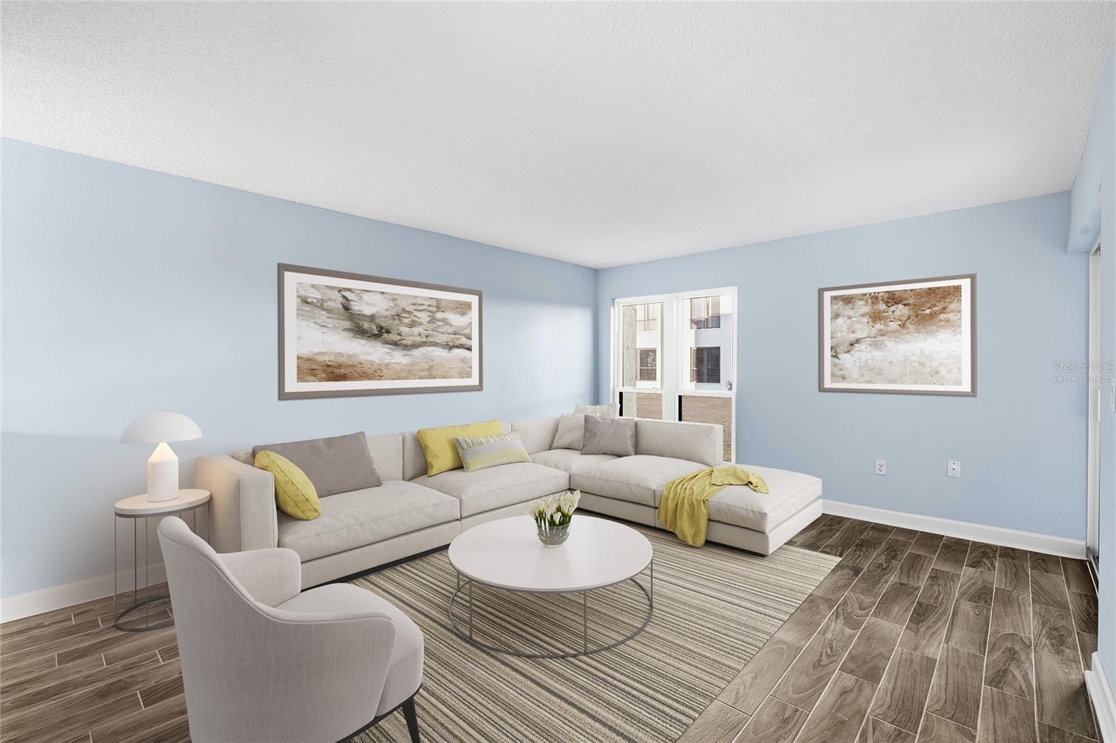 Listing photo id 5 for 1 Windrush Boulevard 21