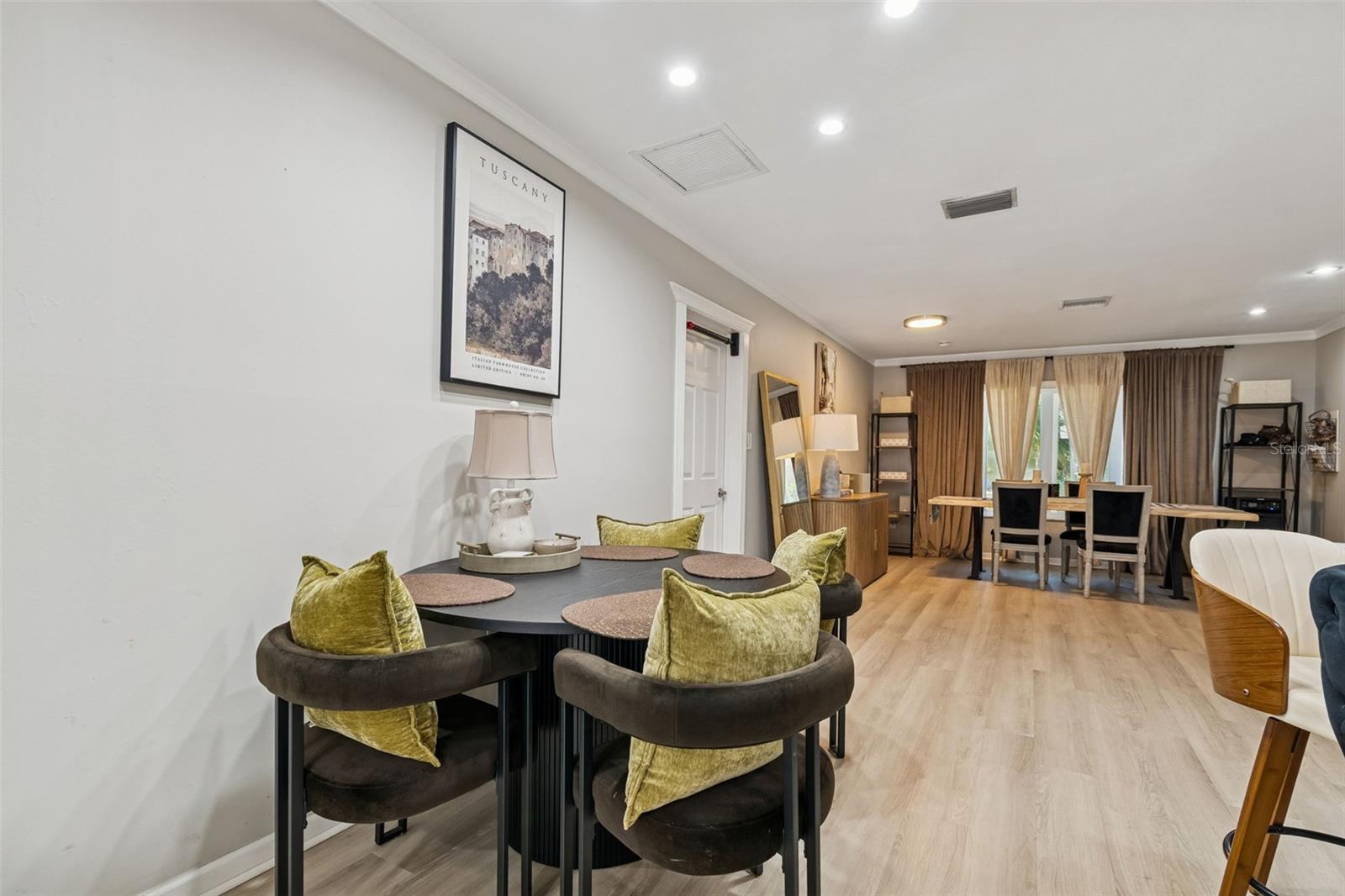 Image 16 of 56 For 2302 Arrawana Avenue