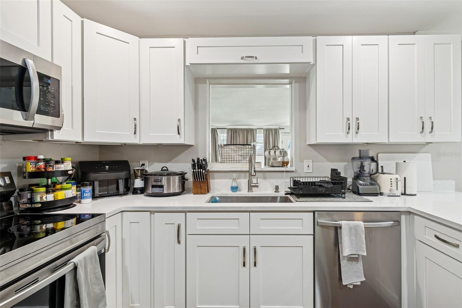 Image 22 of 56 For 2302 Arrawana Avenue