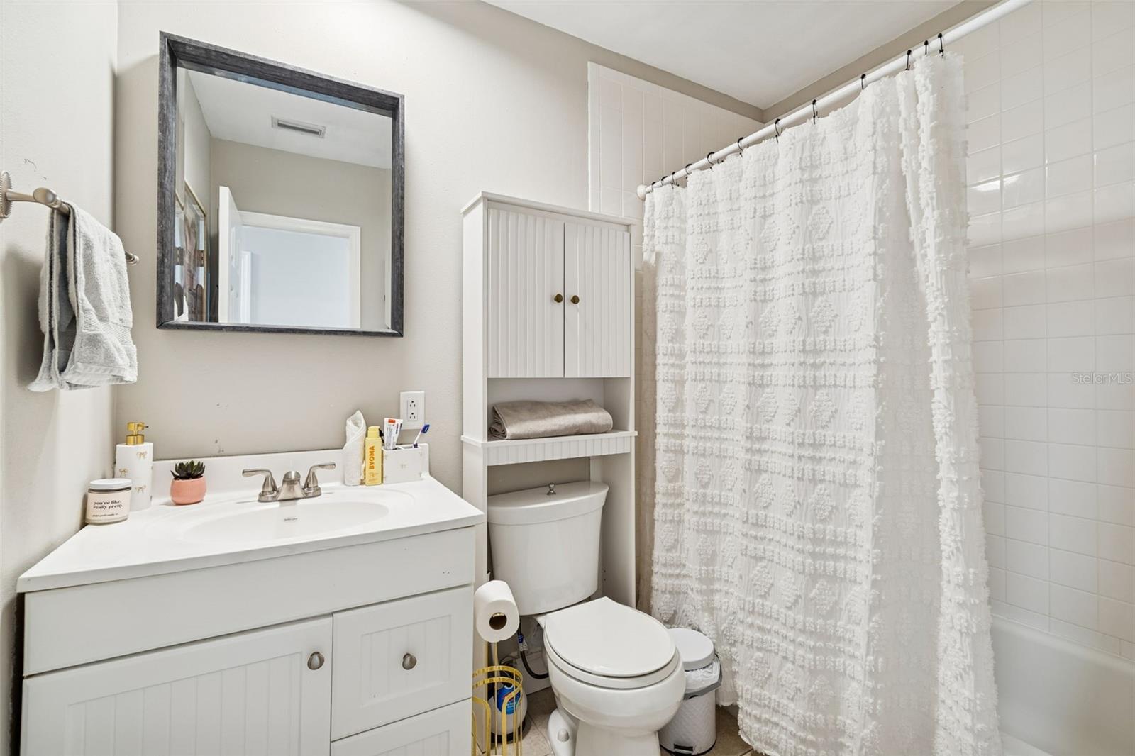 Image 39 of 56 For 2302 Arrawana Avenue