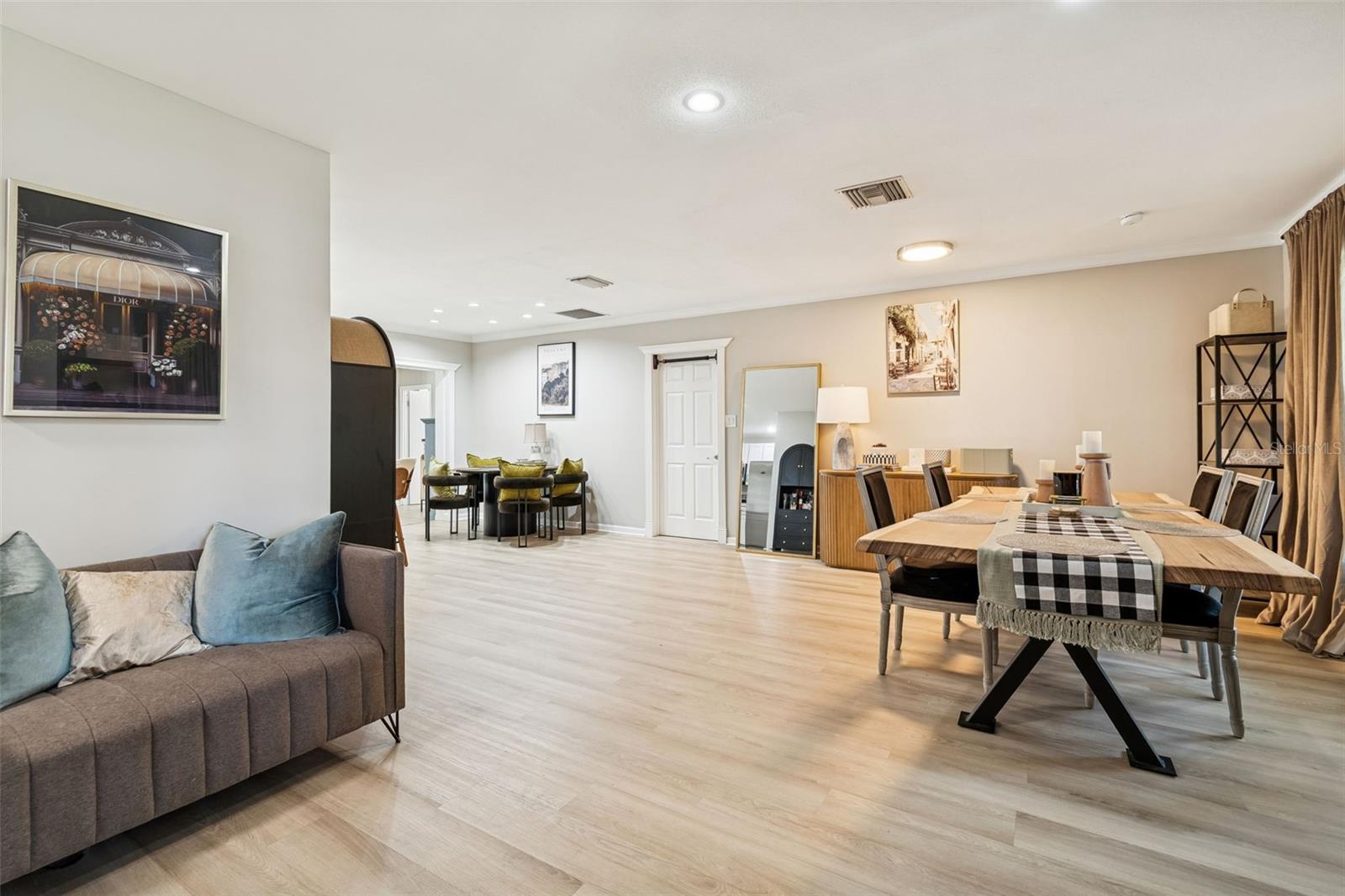 Image 5 of 56 For 2302 Arrawana Avenue