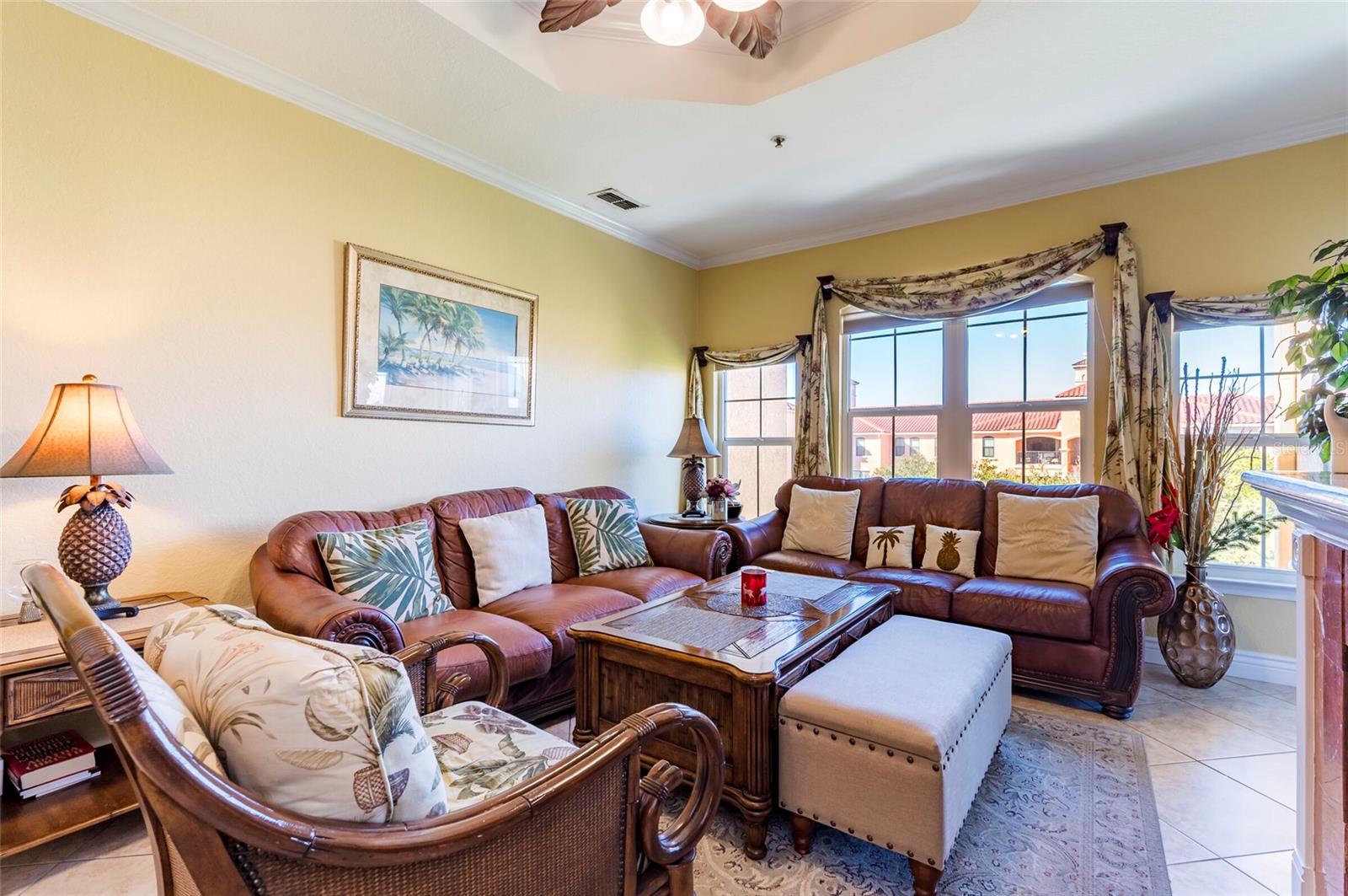 Listing photo id 11 for 2724 Via Murano  639