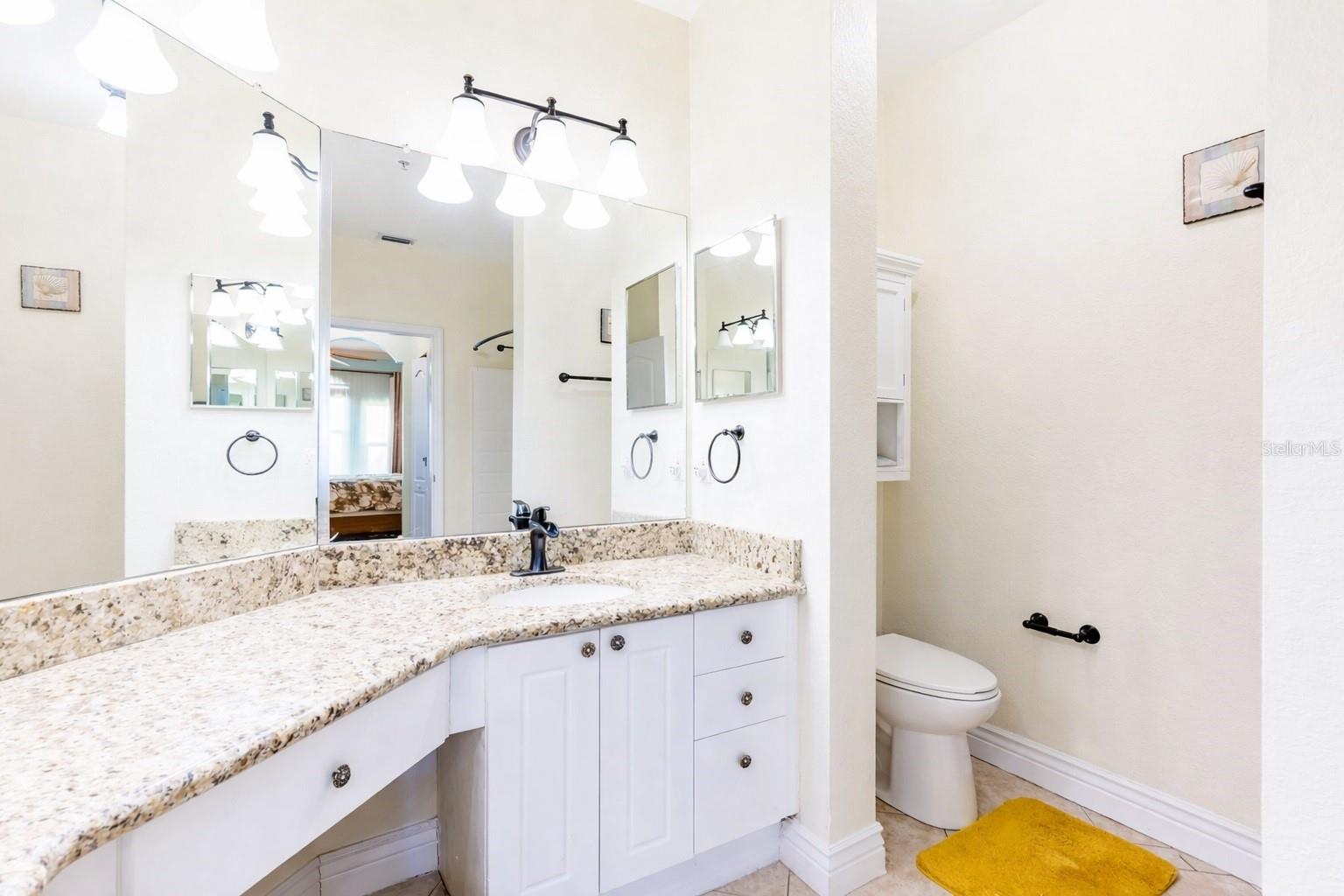 Listing photo id 20 for 2724 Via Murano  639