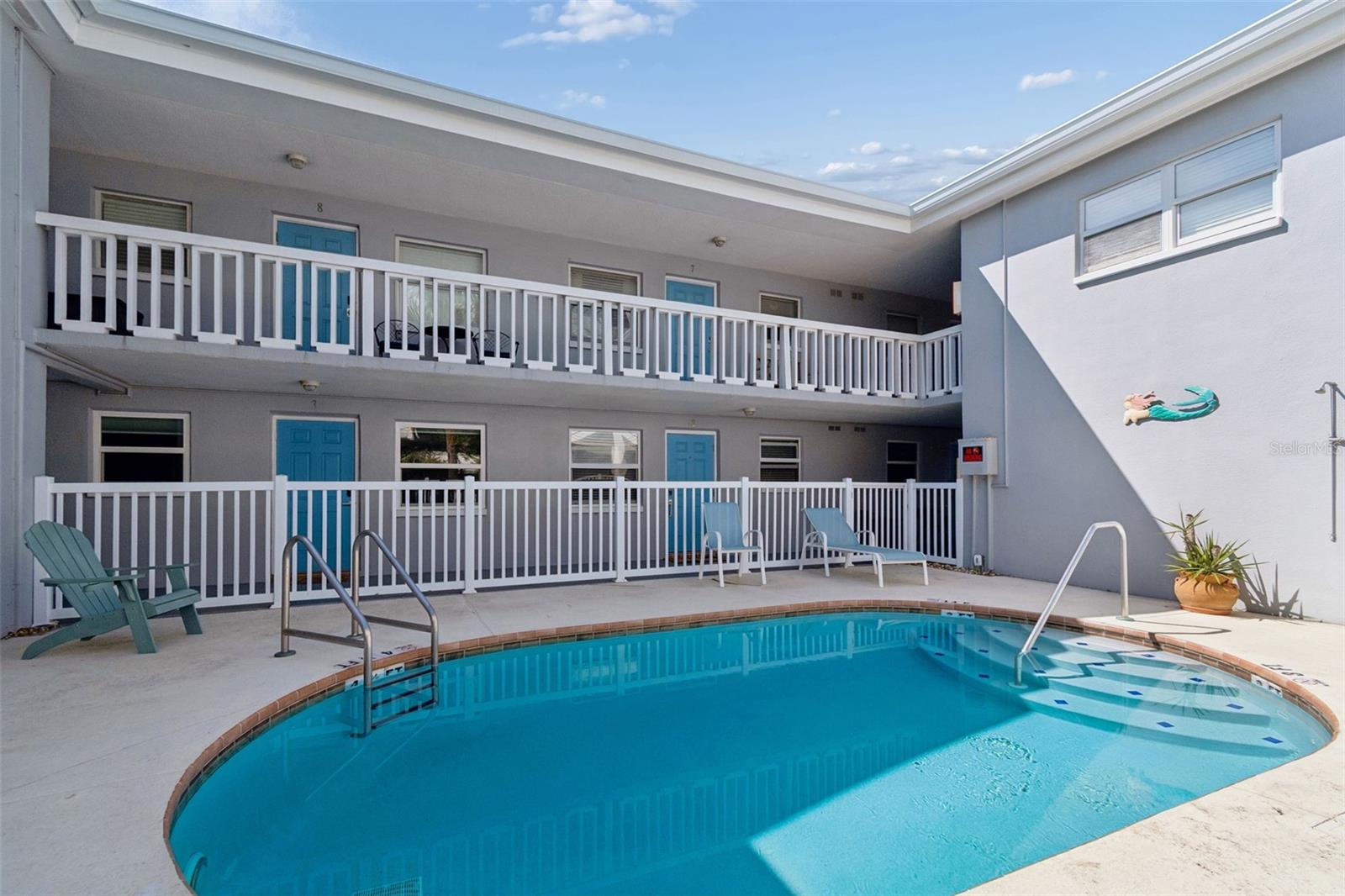 Listing photo id 1 for 245 104th Avenue 7