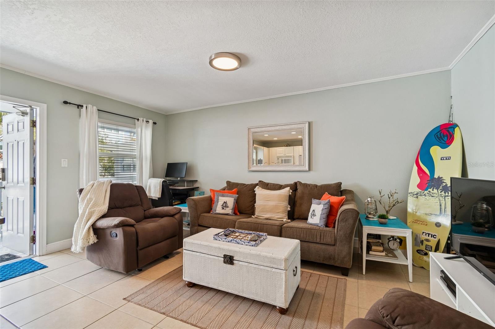 Listing photo id 4 for 245 104th Avenue 7