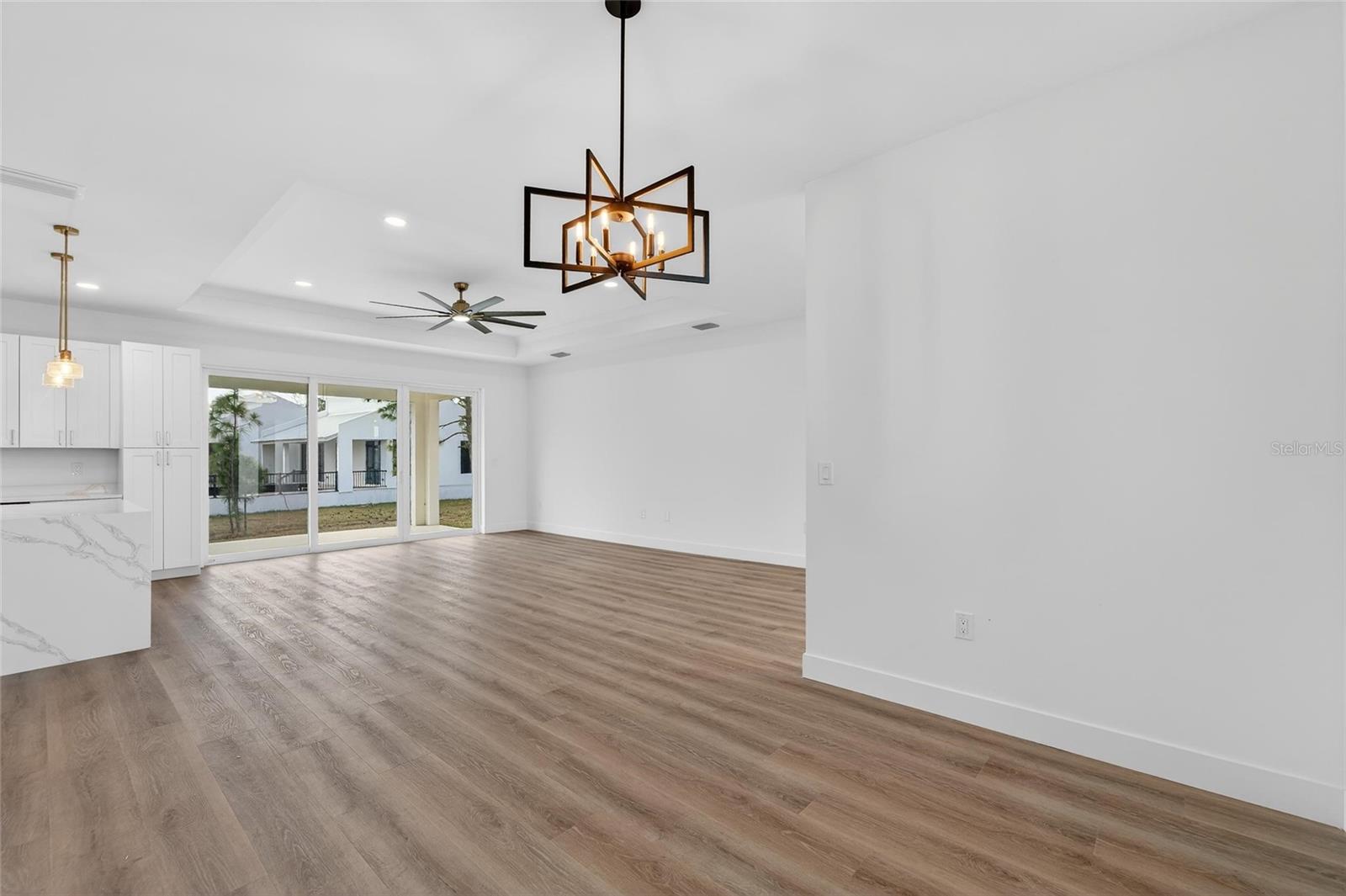 Image 18 of 77 For 14115 Ingraham Boulevard