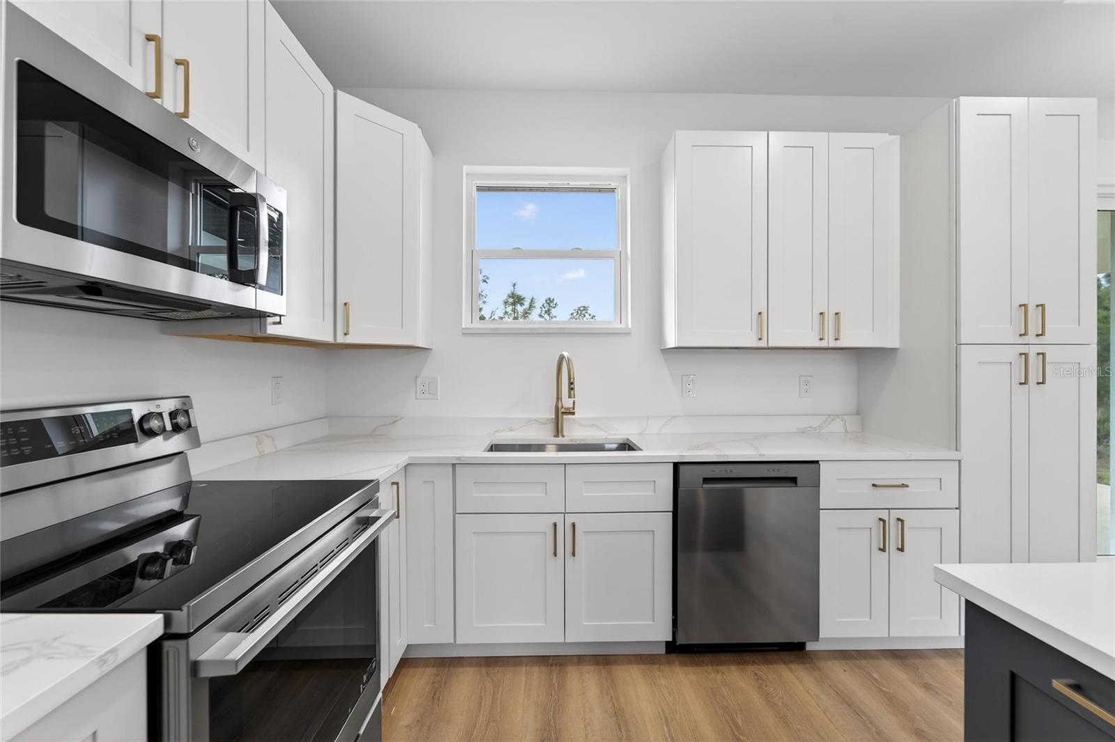 Image 22 of 77 For 14115 Ingraham Boulevard