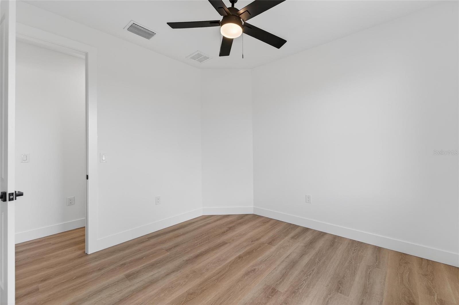 Image 45 of 77 For 14115 Ingraham Boulevard