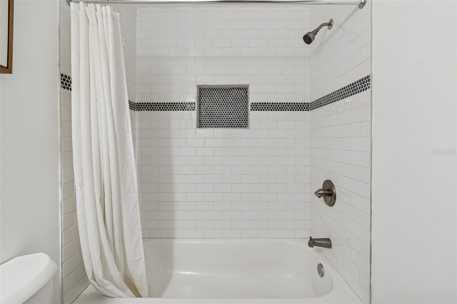 Image 18 of 23 For 1006 26th Avenue