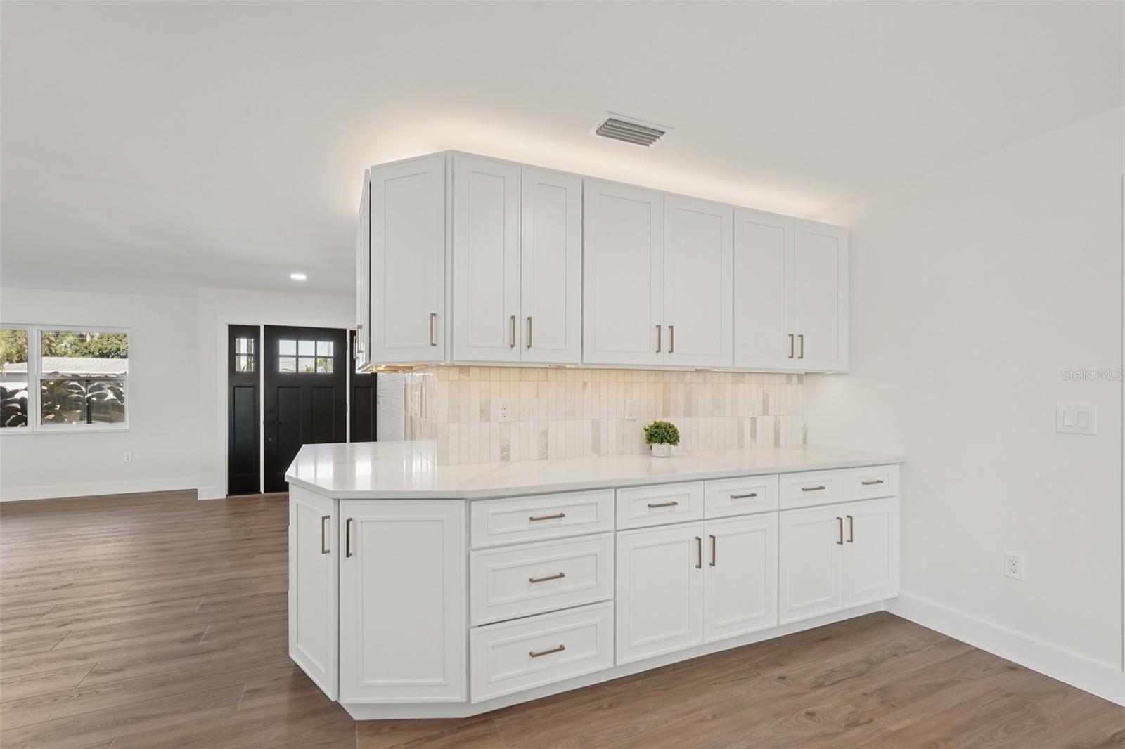 Image 23 of 50 For 6735 Keystone Drive