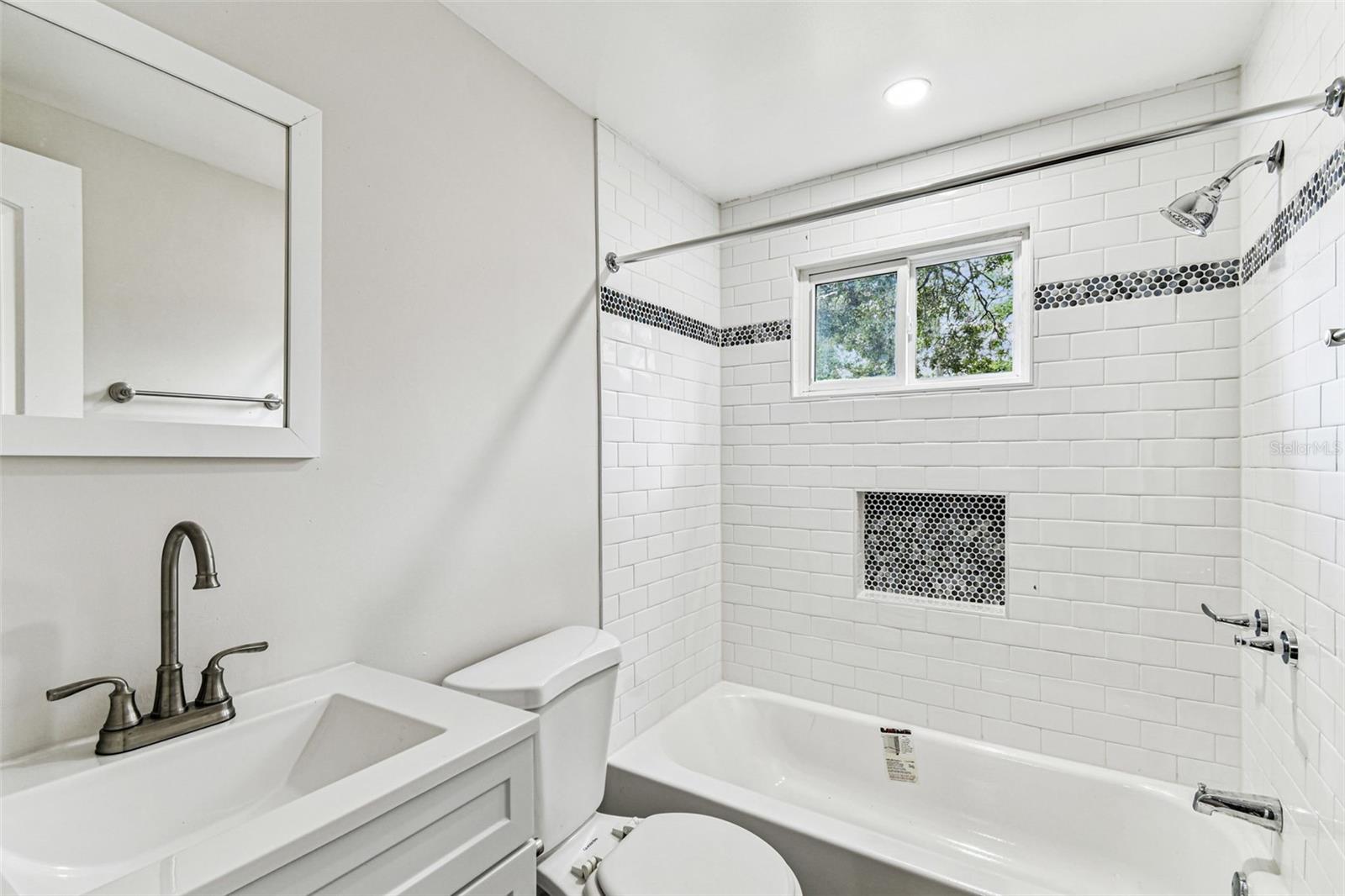 Image 10 of 47 For 1006 26th Avenue