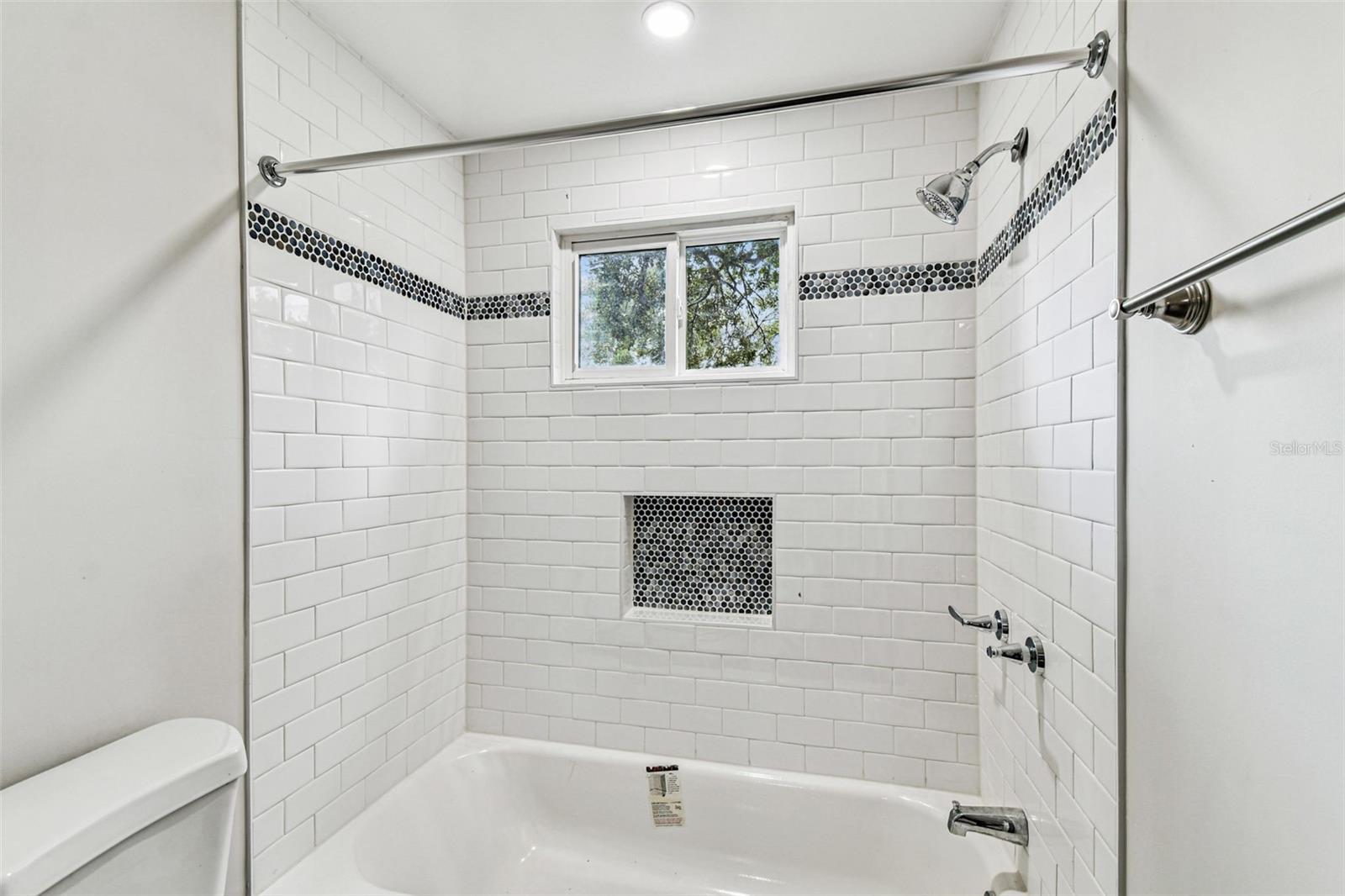 Image 11 of 47 For 1006 26th Avenue