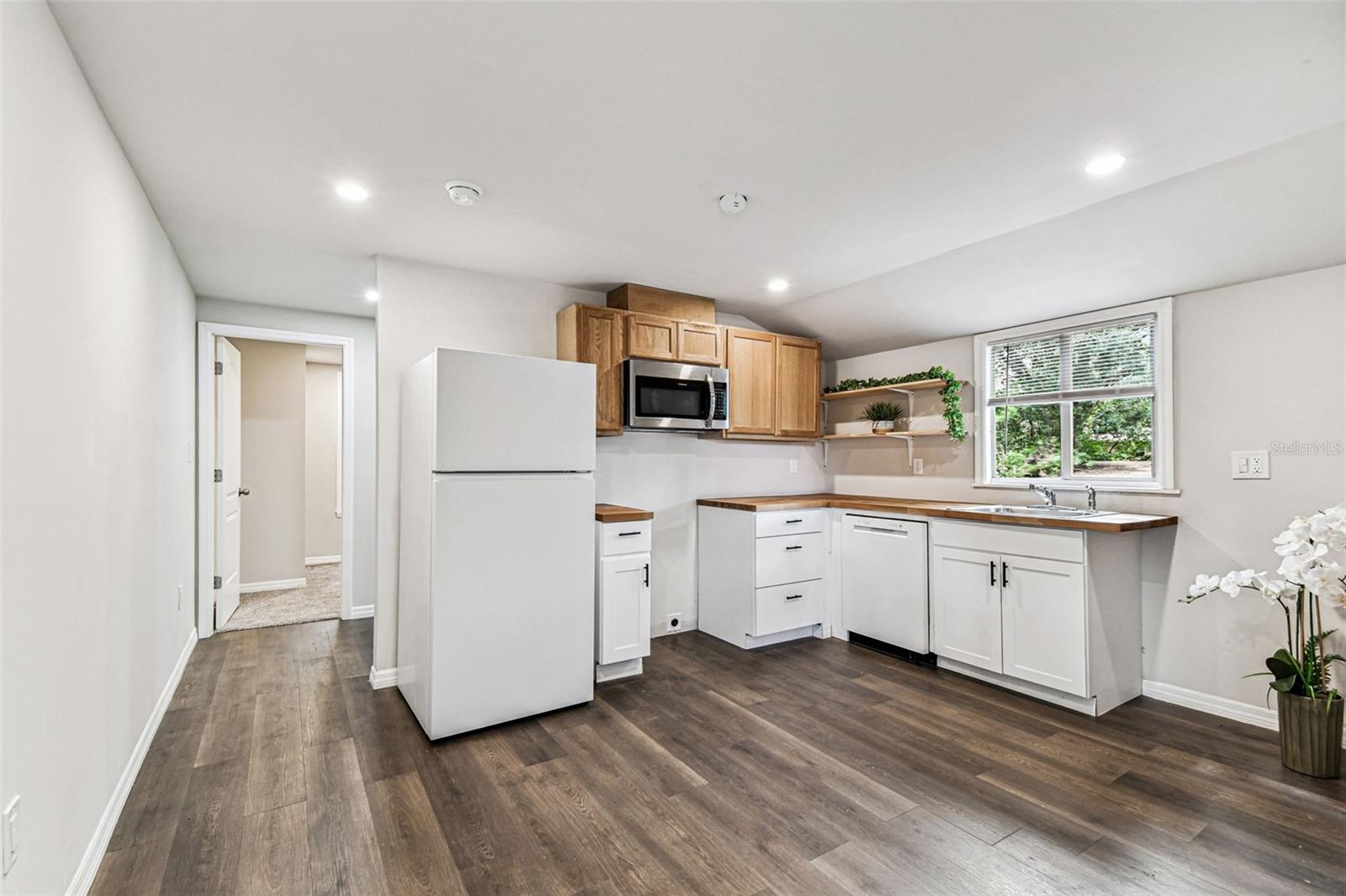 Image 16 of 47 For 1006 26th Avenue