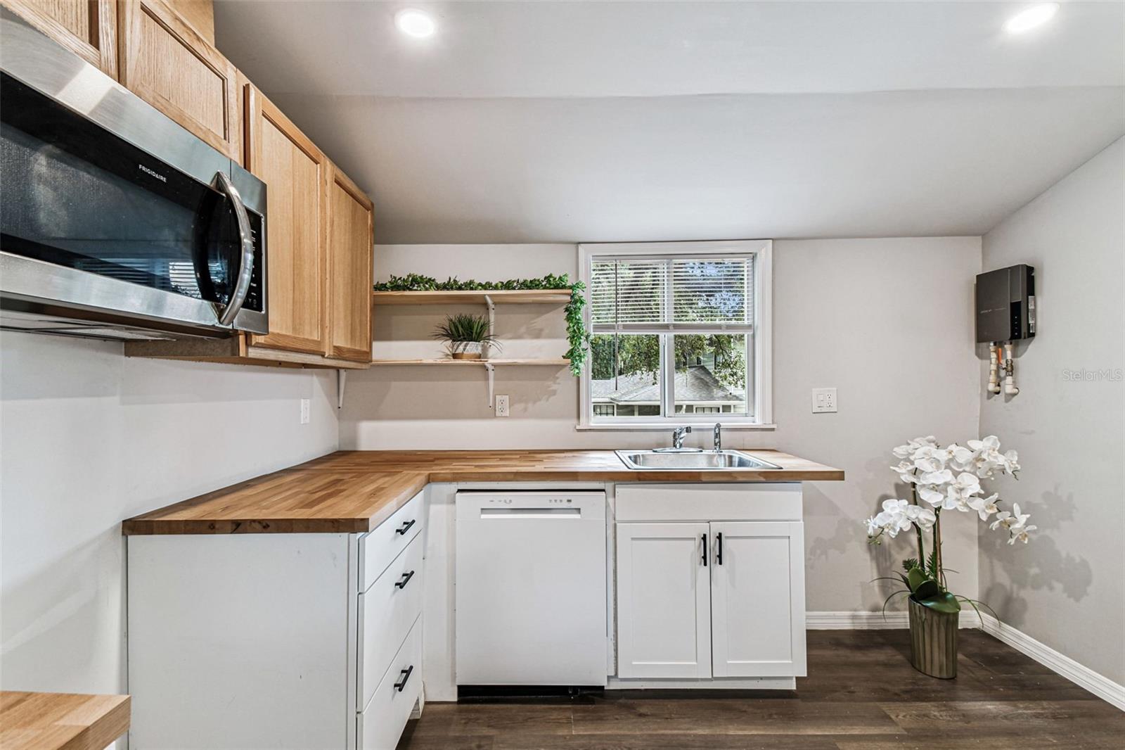 Image 24 of 47 For 1006 26th Avenue