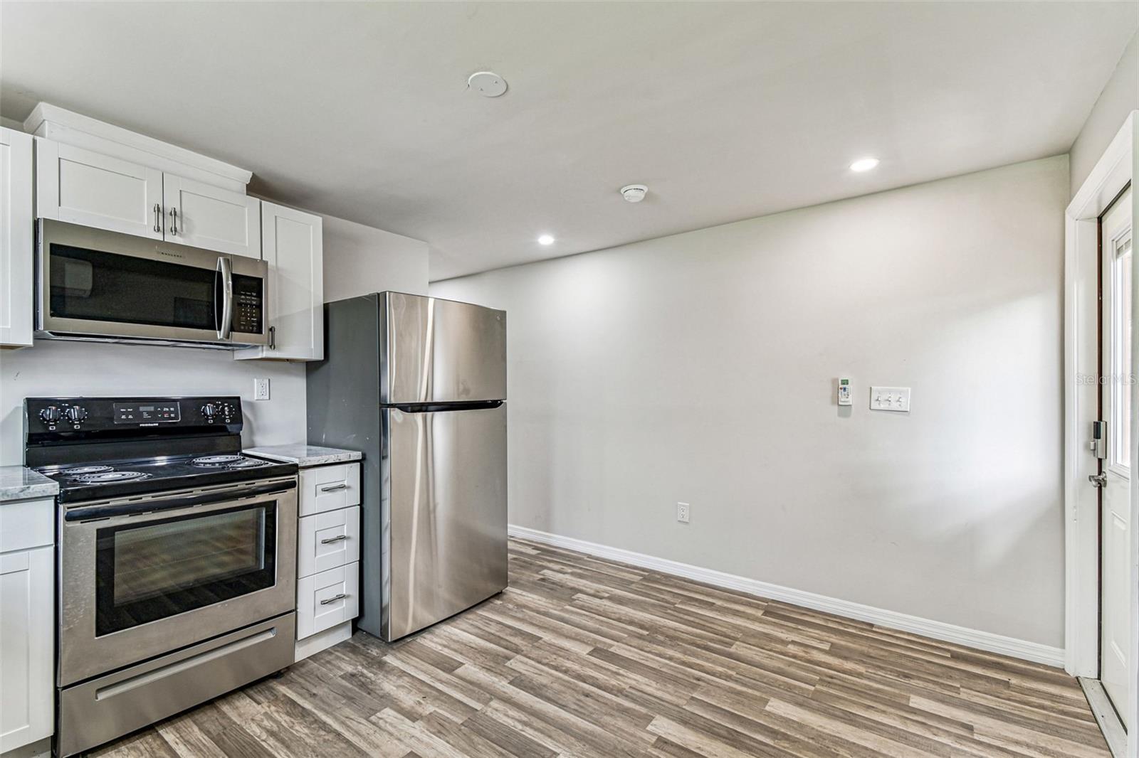 Image 3 of 47 For 1006 26th Avenue