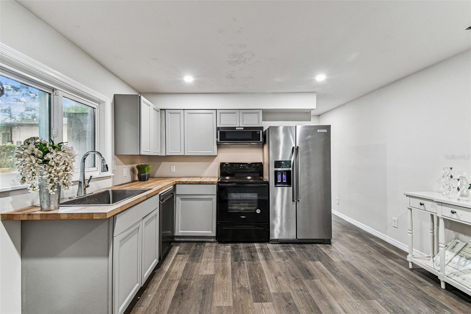 Image 35 of 47 For 1006 26th Avenue