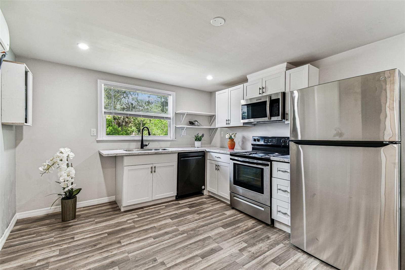 Image 4 of 47 For 1006 26th Avenue