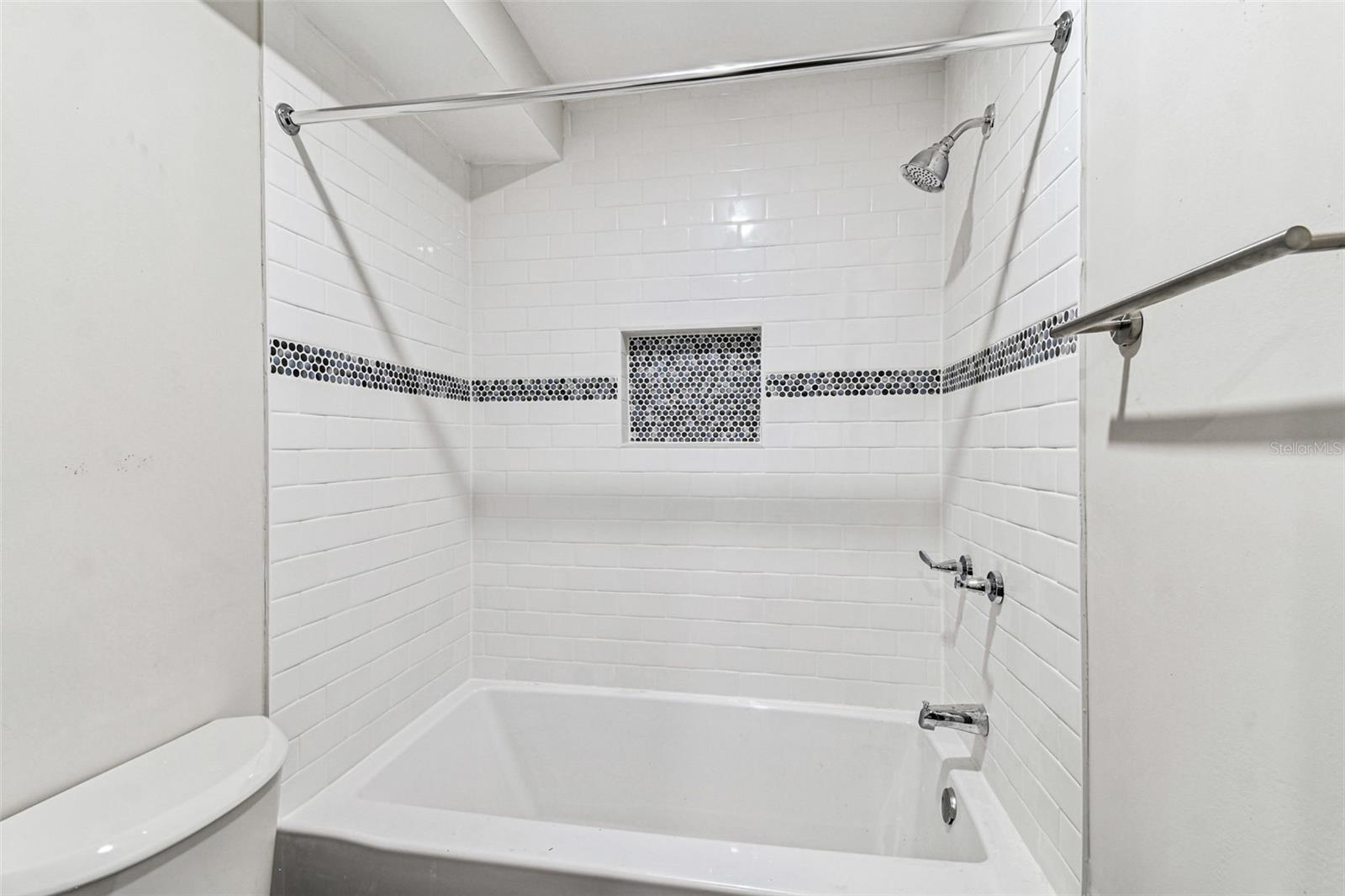 Image 43 of 47 For 1006 26th Avenue