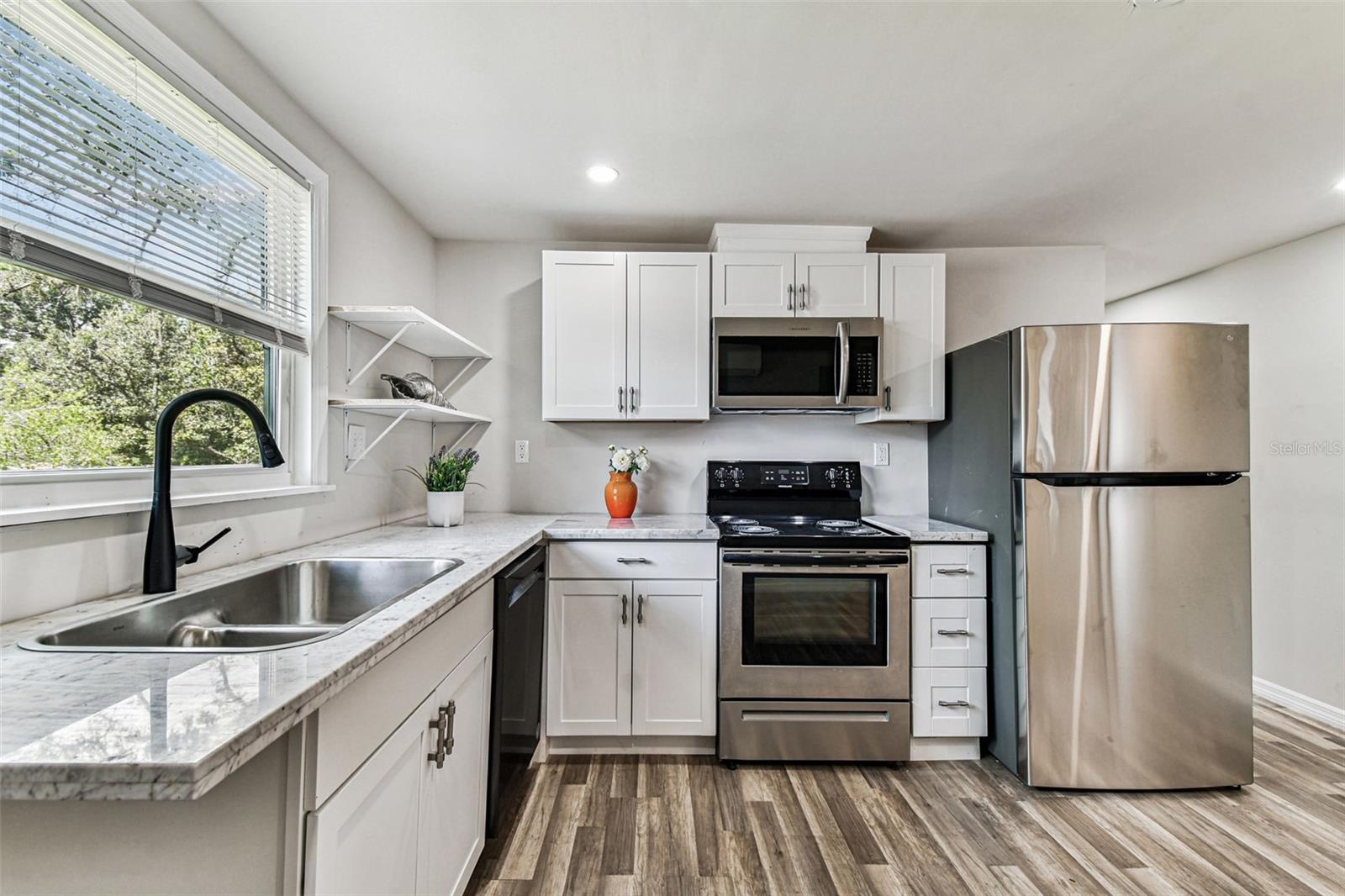 Image 5 of 47 For 1006 26th Avenue