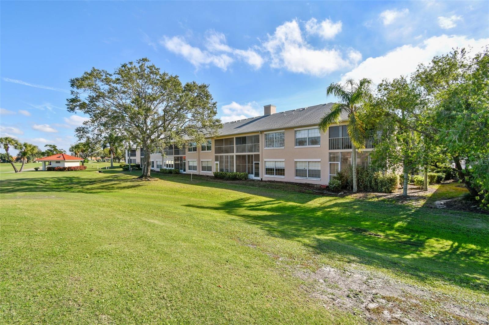 Image 40 of 47 For 4210 Caddie Drive E 202