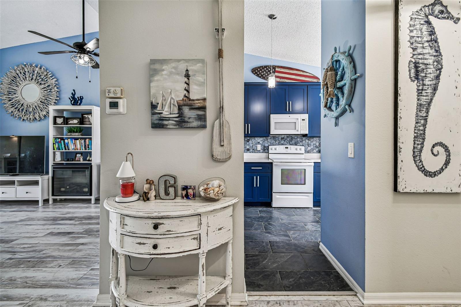 Image 9 of 47 For 4210 Caddie Drive E 202