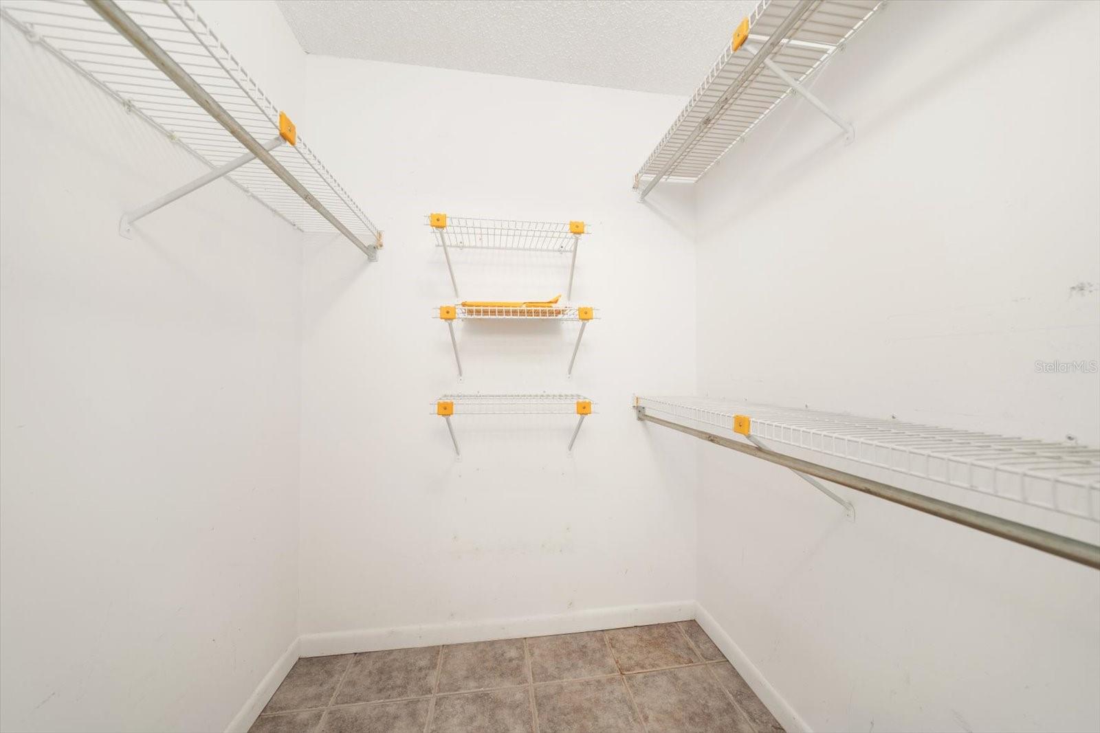 Image 21 of 31 For 1535 Nursery Road 106