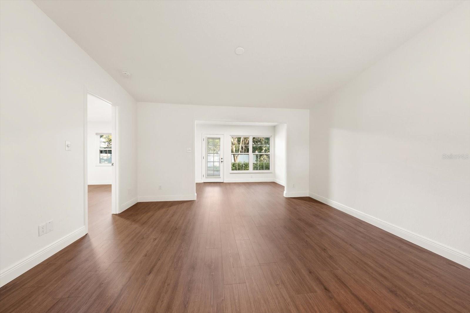 Image 24 of 31 For 1535 Nursery Road 106