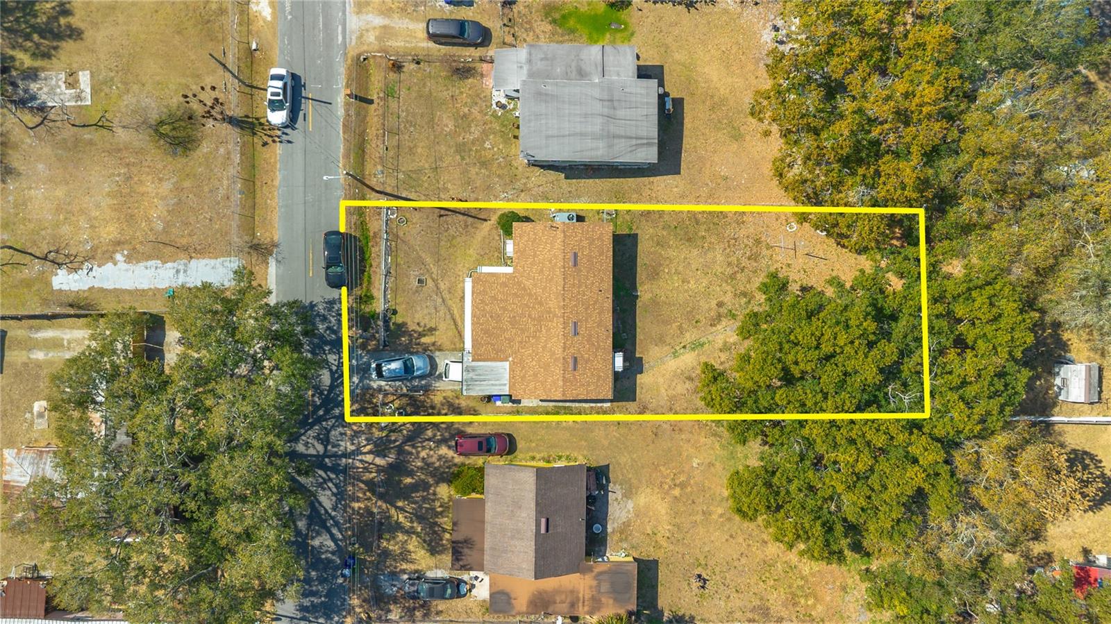 Image 19 of 27 For 733 Hennessee Street