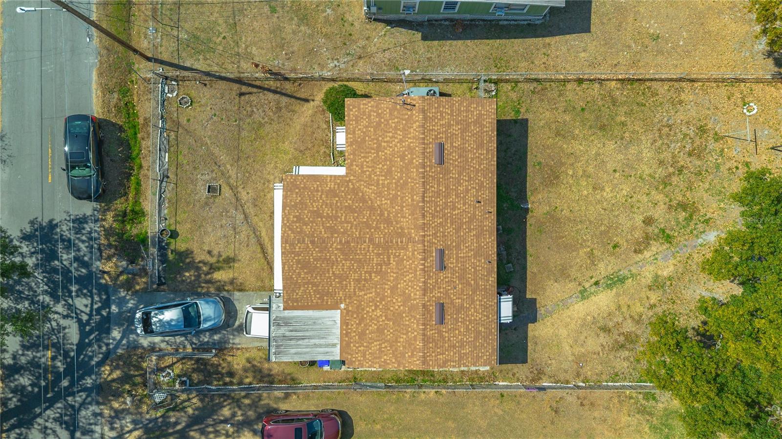 Image 20 of 27 For 733 Hennessee Street