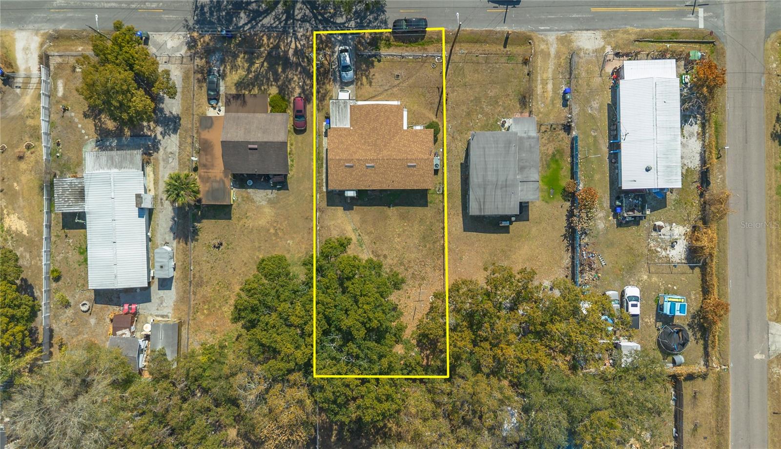 Image 21 of 27 For 733 Hennessee Street