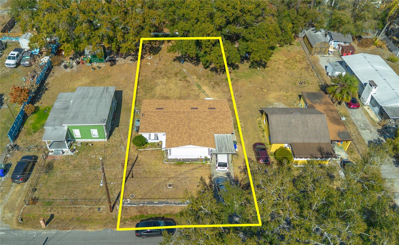 Image 4 of 27 For 733 Hennessee Street