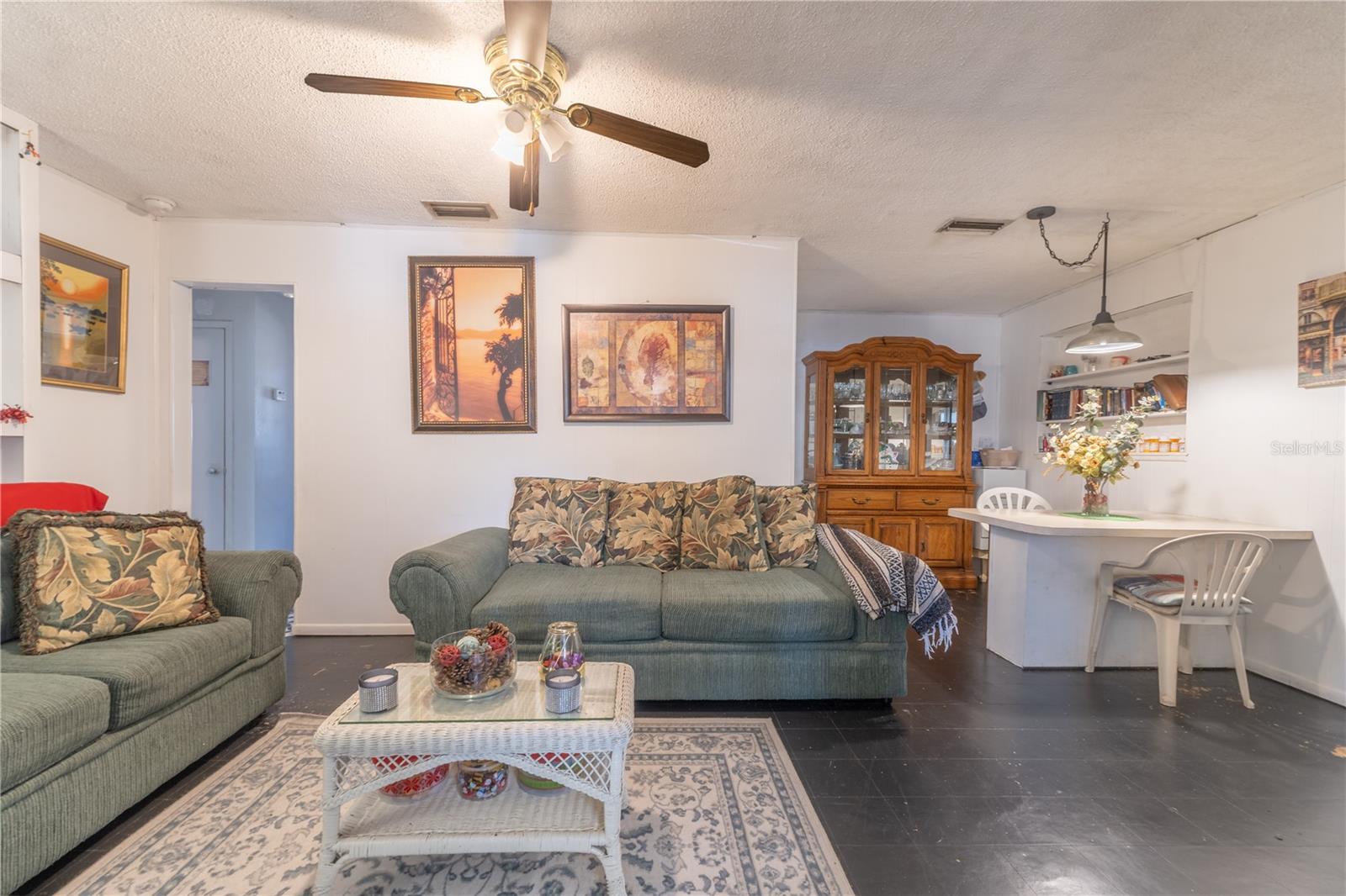 Image 8 of 27 For 733 Hennessee Street