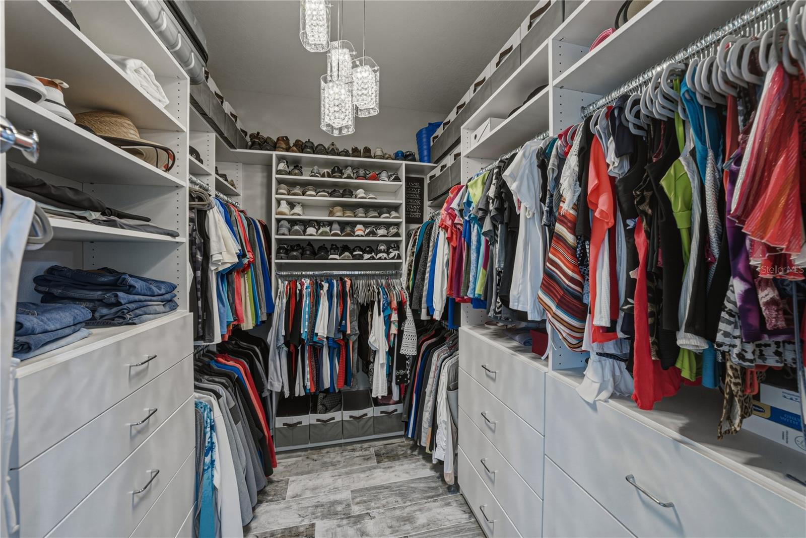 Image 23 of 92 For 6916 Ebb Tide Avenue