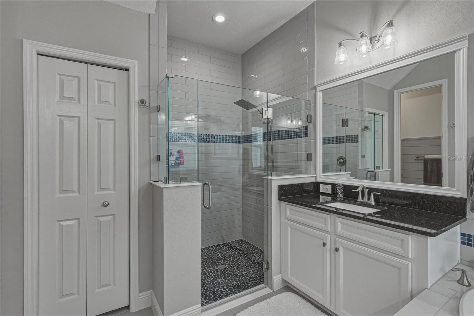 Image 26 of 92 For 6916 Ebb Tide Avenue