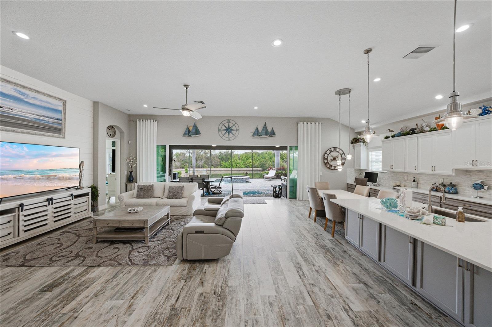 Image 30 of 92 For 6916 Ebb Tide Avenue