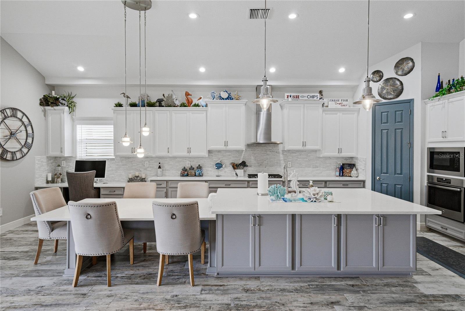 Image 49 of 92 For 6916 Ebb Tide Avenue