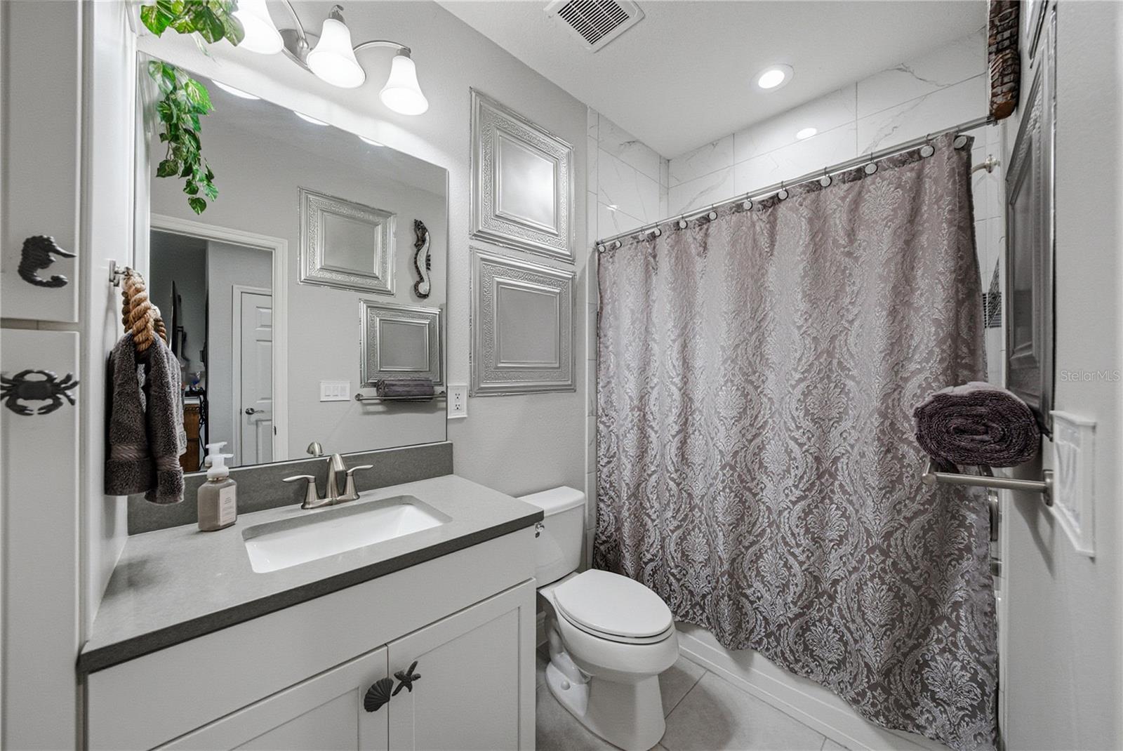 Image 72 of 92 For 6916 Ebb Tide Avenue