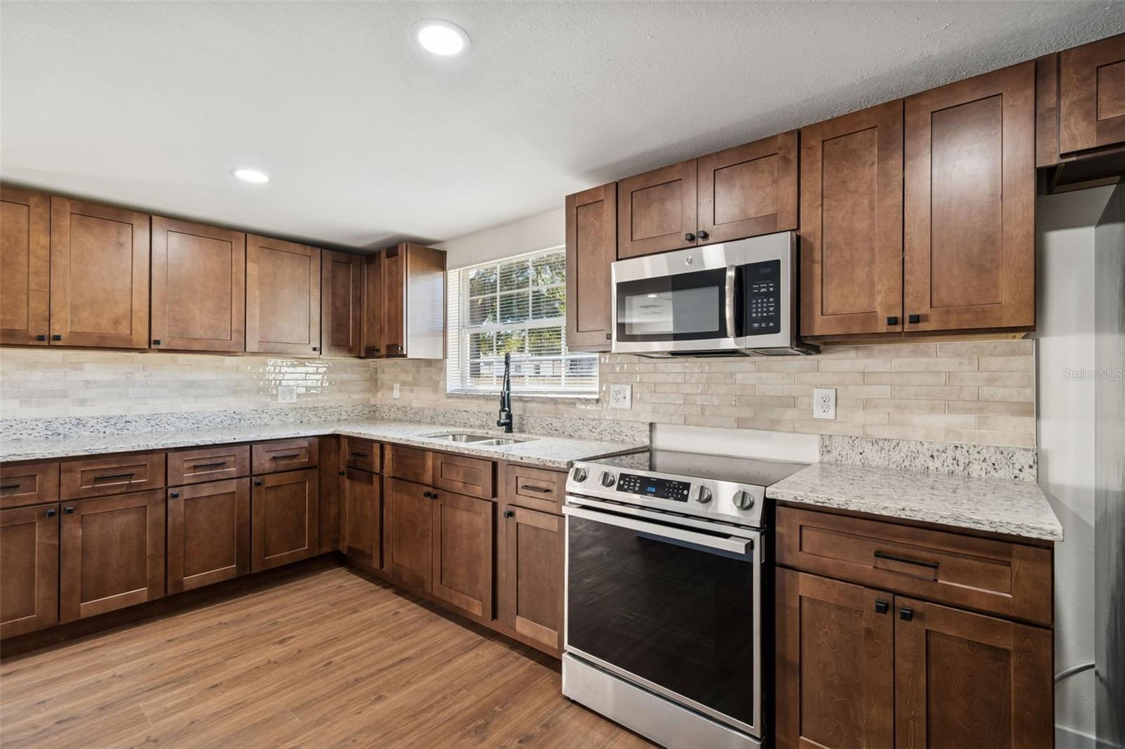 Image 10 of 26 For 9412 Brooks Street