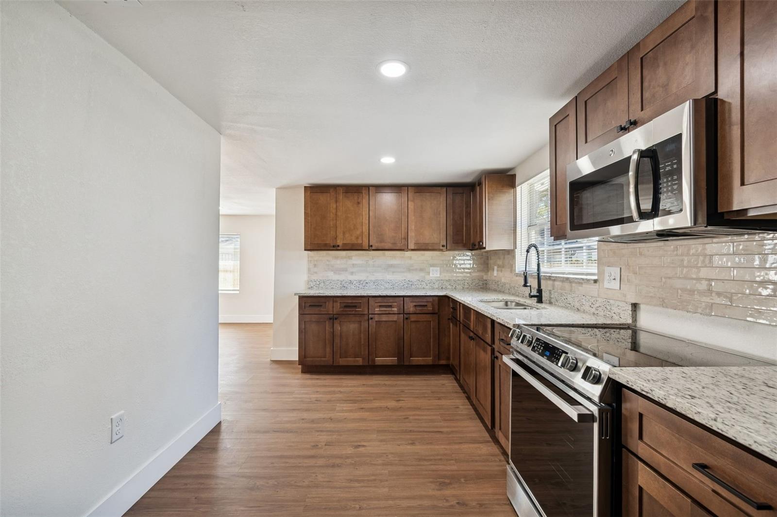 Image 11 of 26 For 9412 Brooks Street