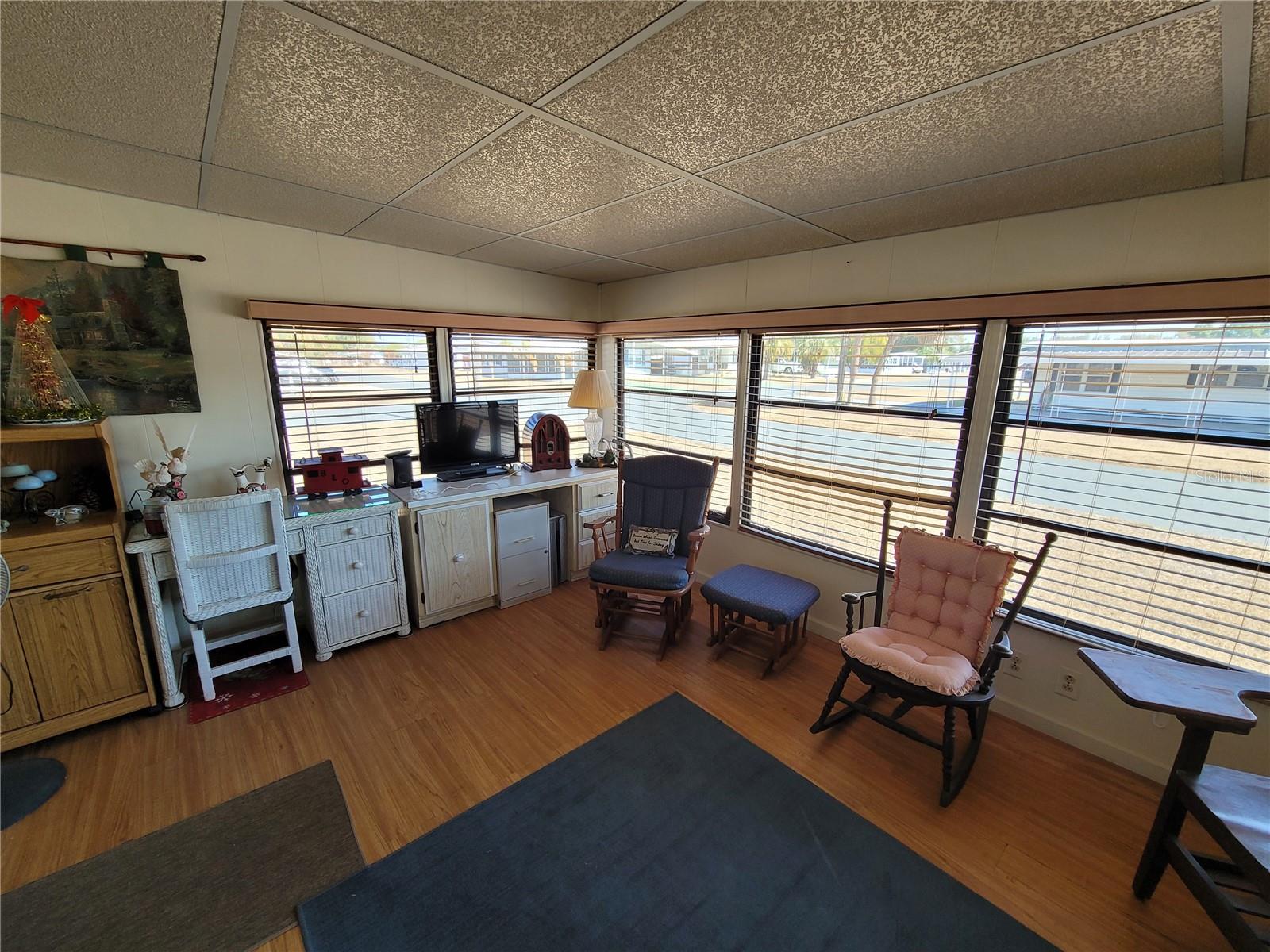 Image 7 of 56 For 39438 Rockford Avenue