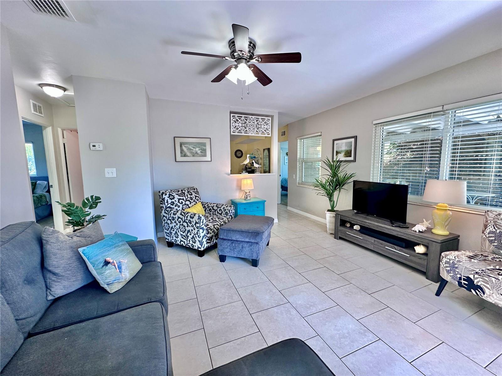 Image 4 of 28 For 5417 Jersey Avenue S