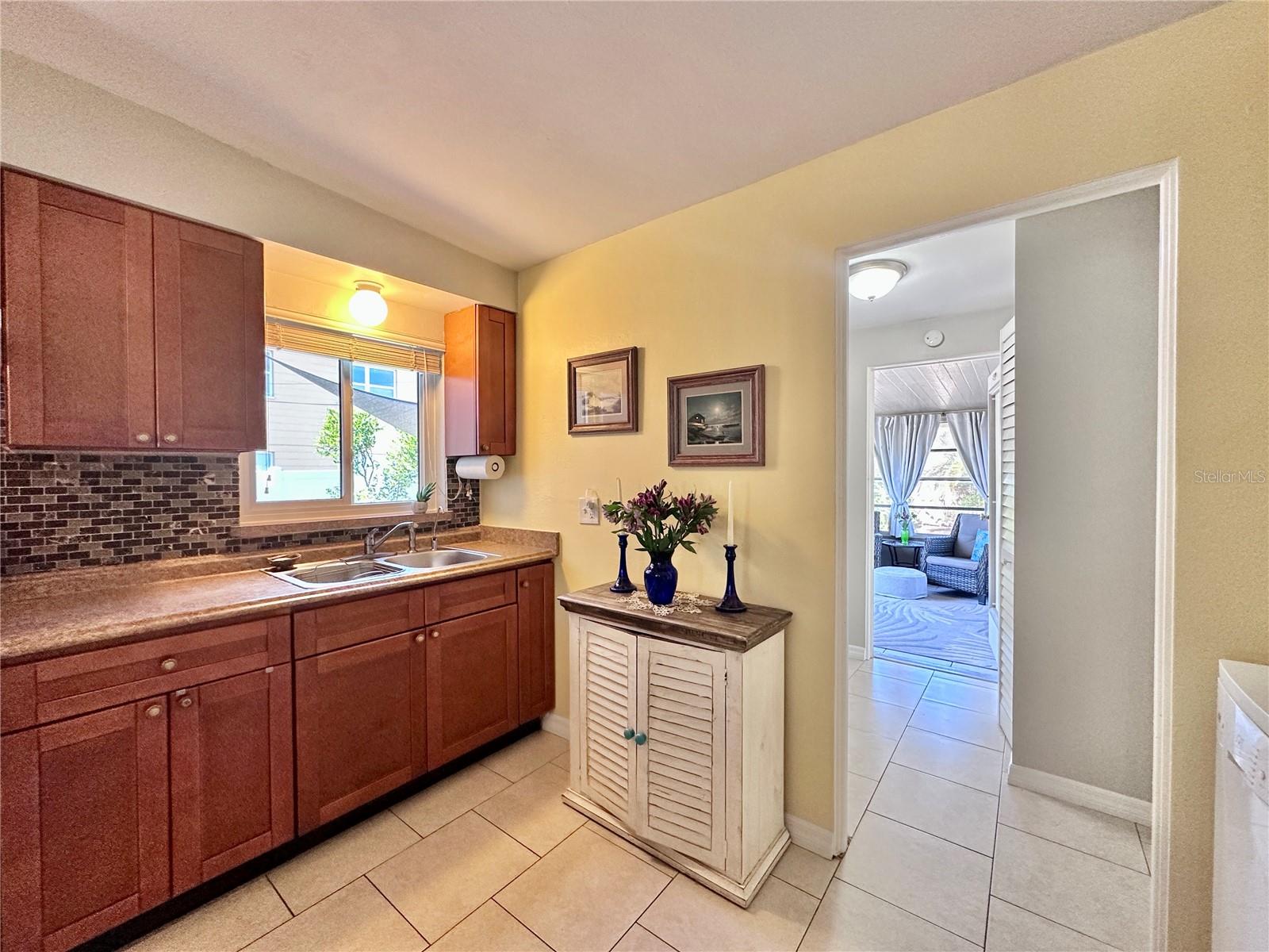 Image 9 of 28 For 5417 Jersey Avenue S