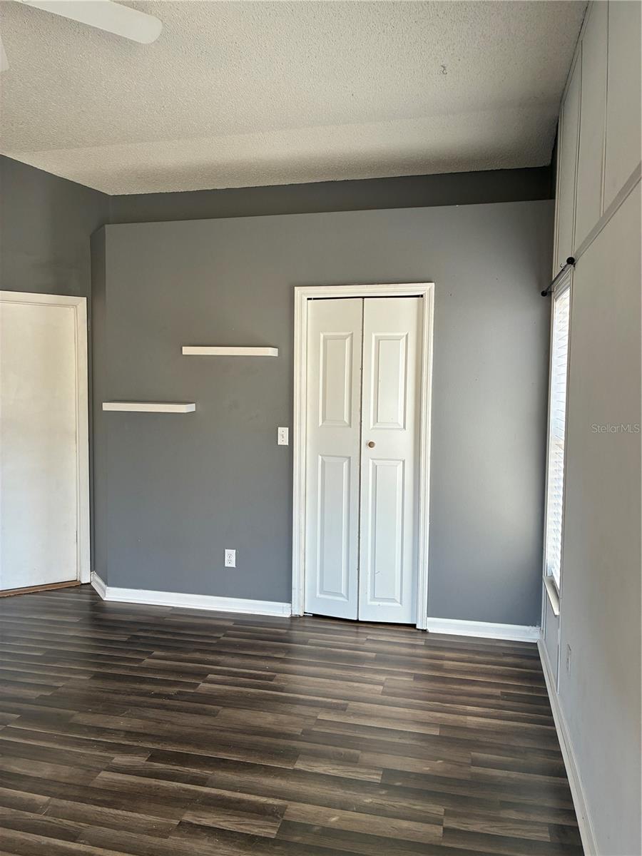 Image 23 of 34 For 5841 Dorham Place