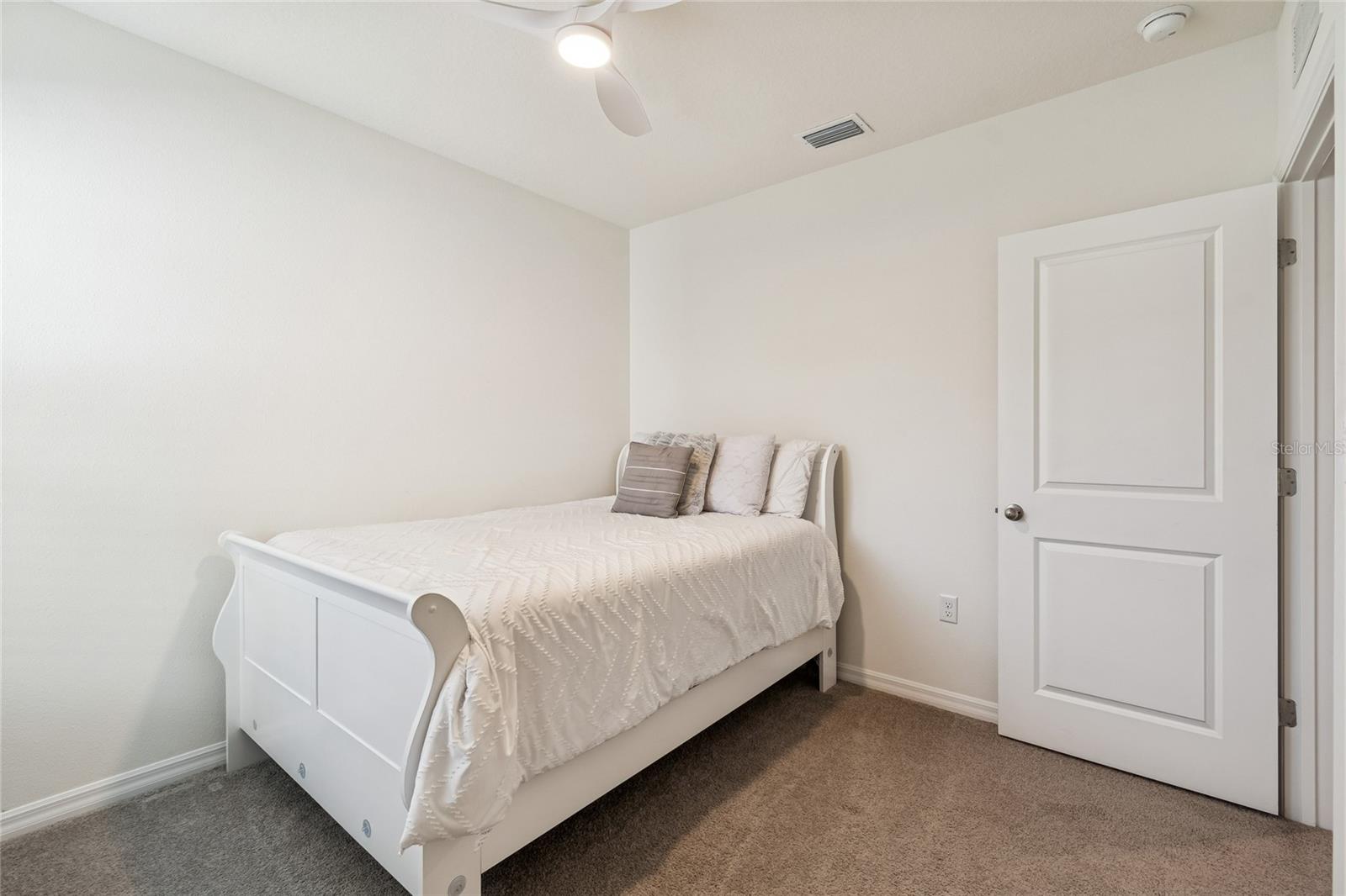 Image 18 of 42 For 5221 Hillside Meadow Place